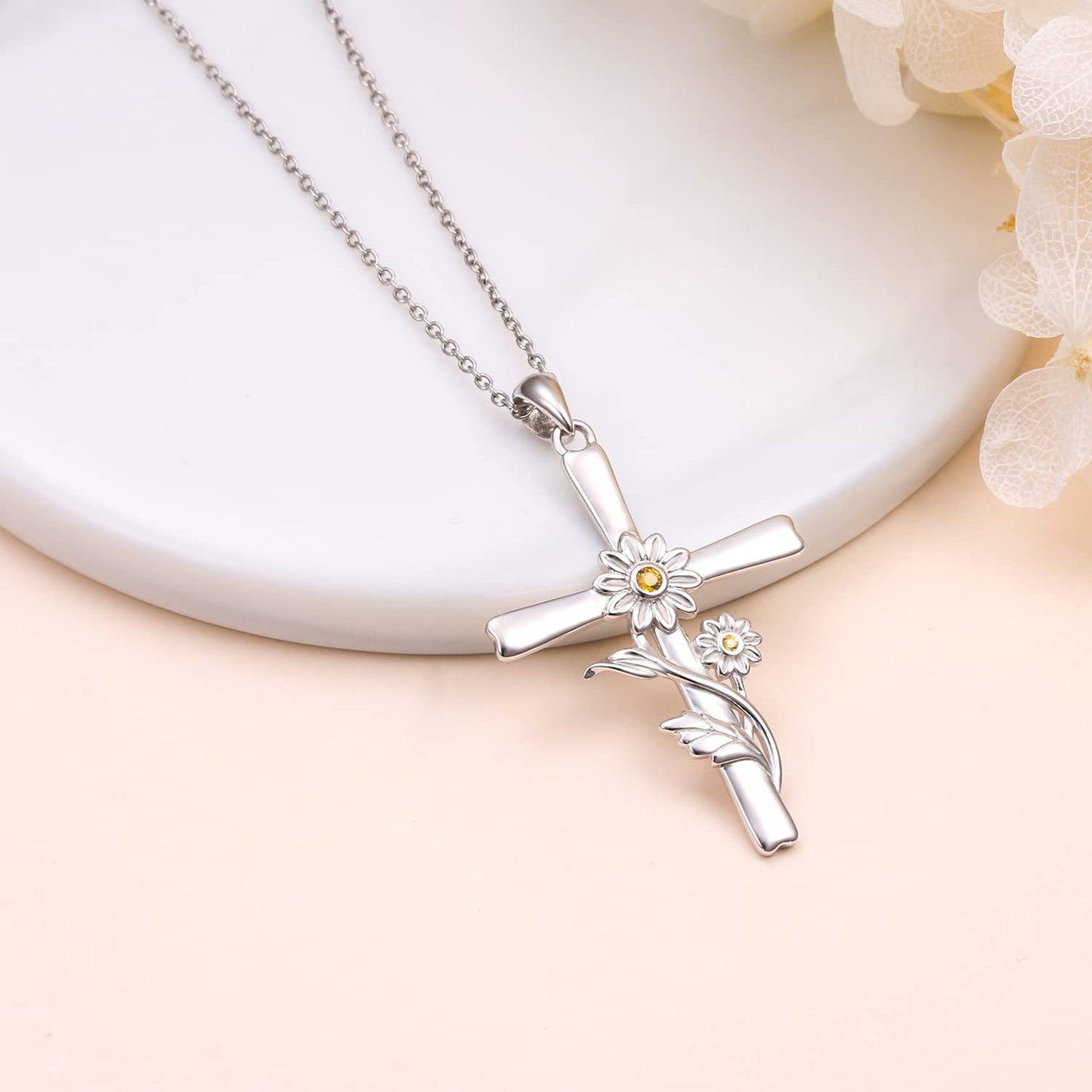 HOOHWE Daisy Cross Necklace, 925 Sterling Silver Cross Necklace Dainty White Daisy Flower Pendant Necklace Birth Month Flower Jewelry Anniversary Birthday Gifts for Women Sister Daughter Mom Wife