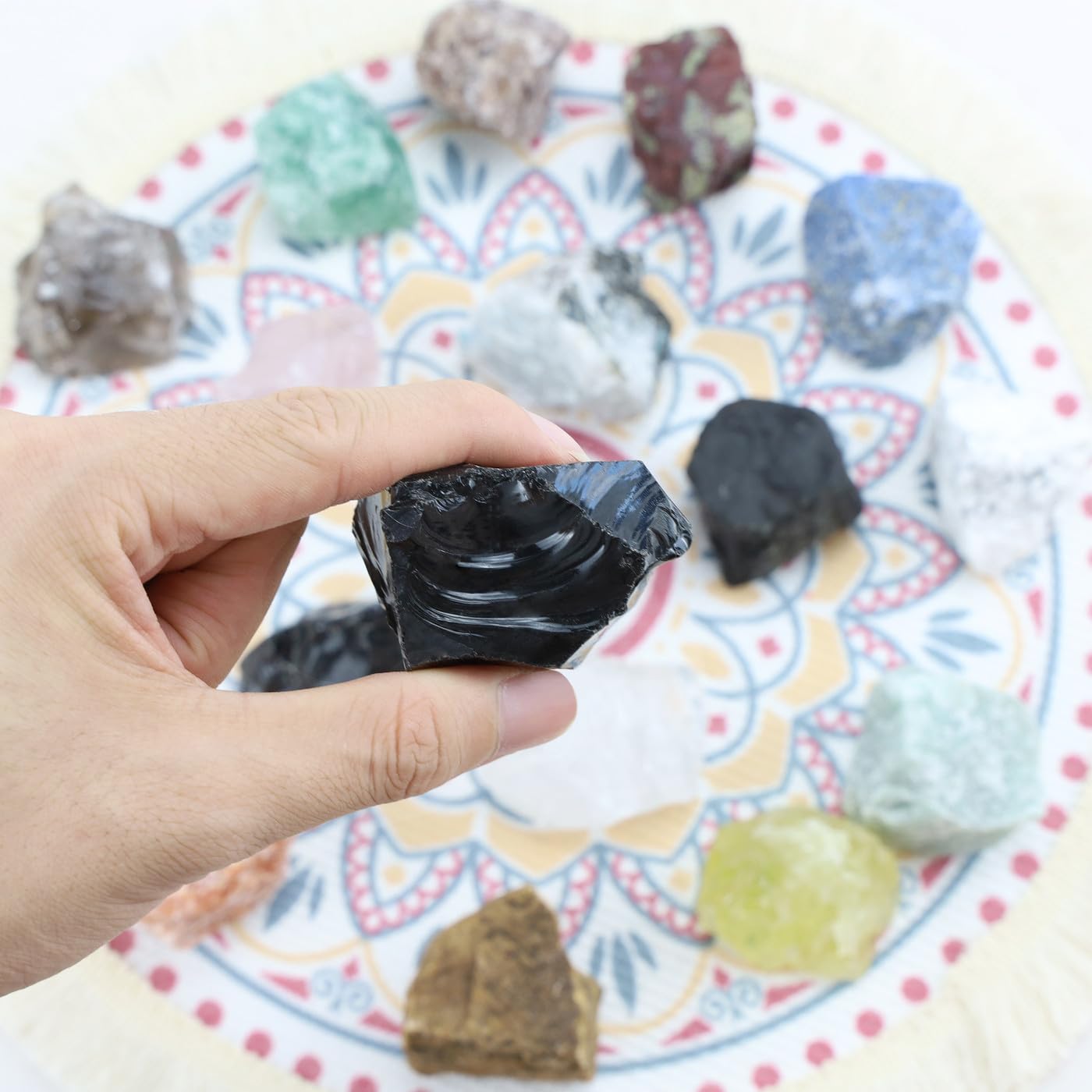 NUKAYAI 2Pcs Black Obsidian 1.8-2.2" Large Raw Crystals Stones Rough Rocks Healing Crystal for Polishing Decoration Cabbing Wicca Reiki Tumbling Wire Wrapping Natrual Rock Gifts