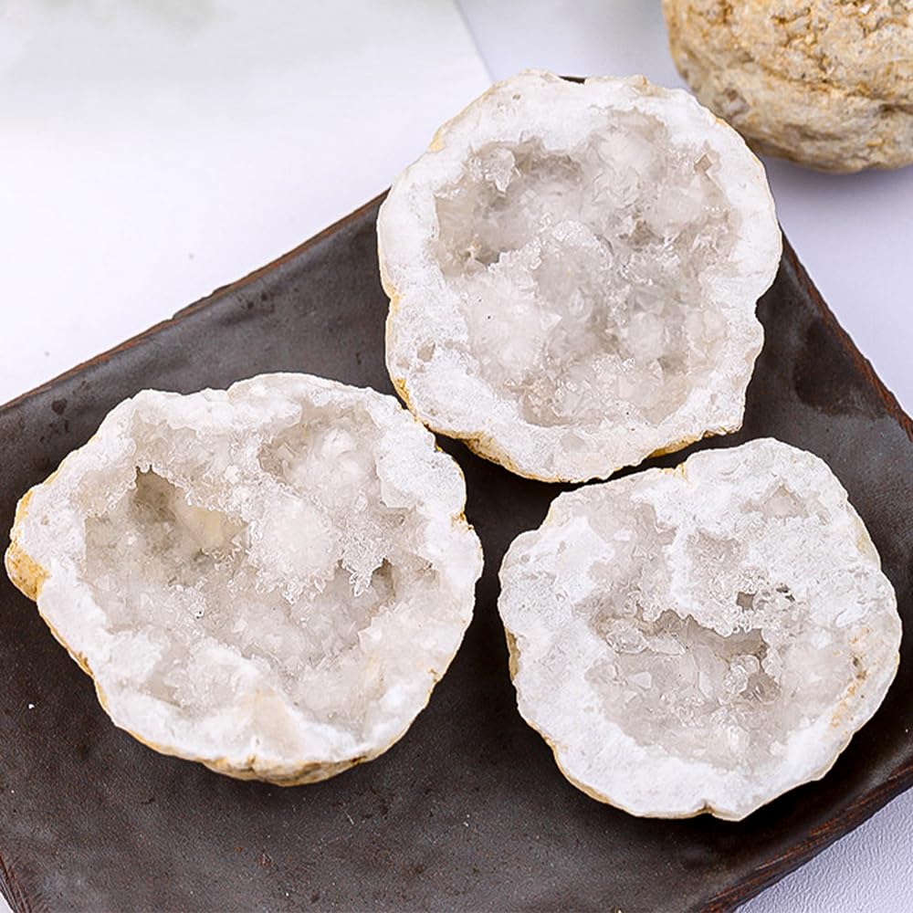 8pcs Natural Quartz Caves Knock Open in The Middle 1.2-2 inch White geode Set with Magnifying Glass and Display Stand Ideal for School Gifts and Prizes(Morocco White geode 8pcs Set)
