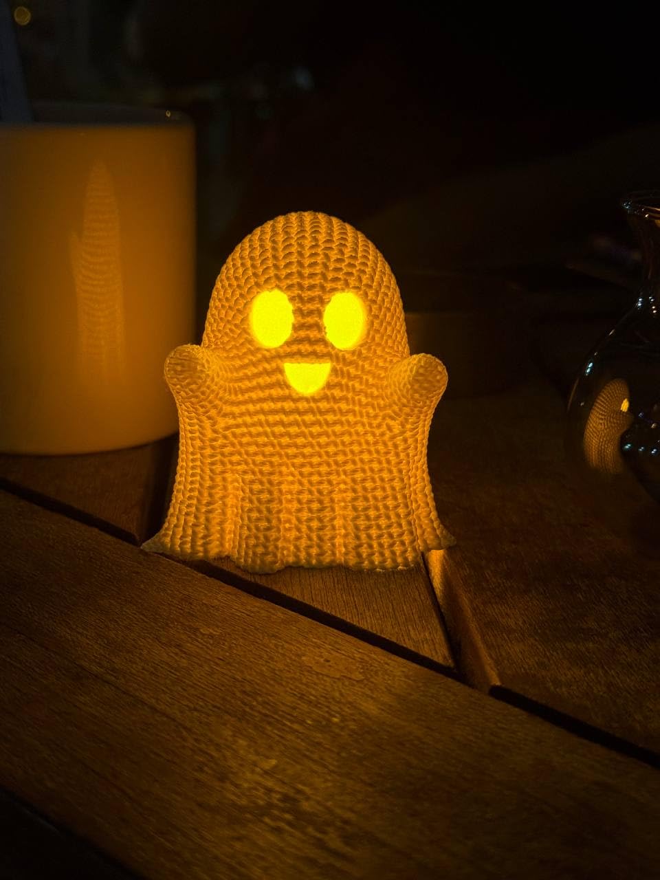 Cute Crocheted Ghost β 3D Printed Ghost Decor with Knitted Look | LED Tea Light Halloween Decoration (Light Not Included) | Cozy Spooky Season Home Accent