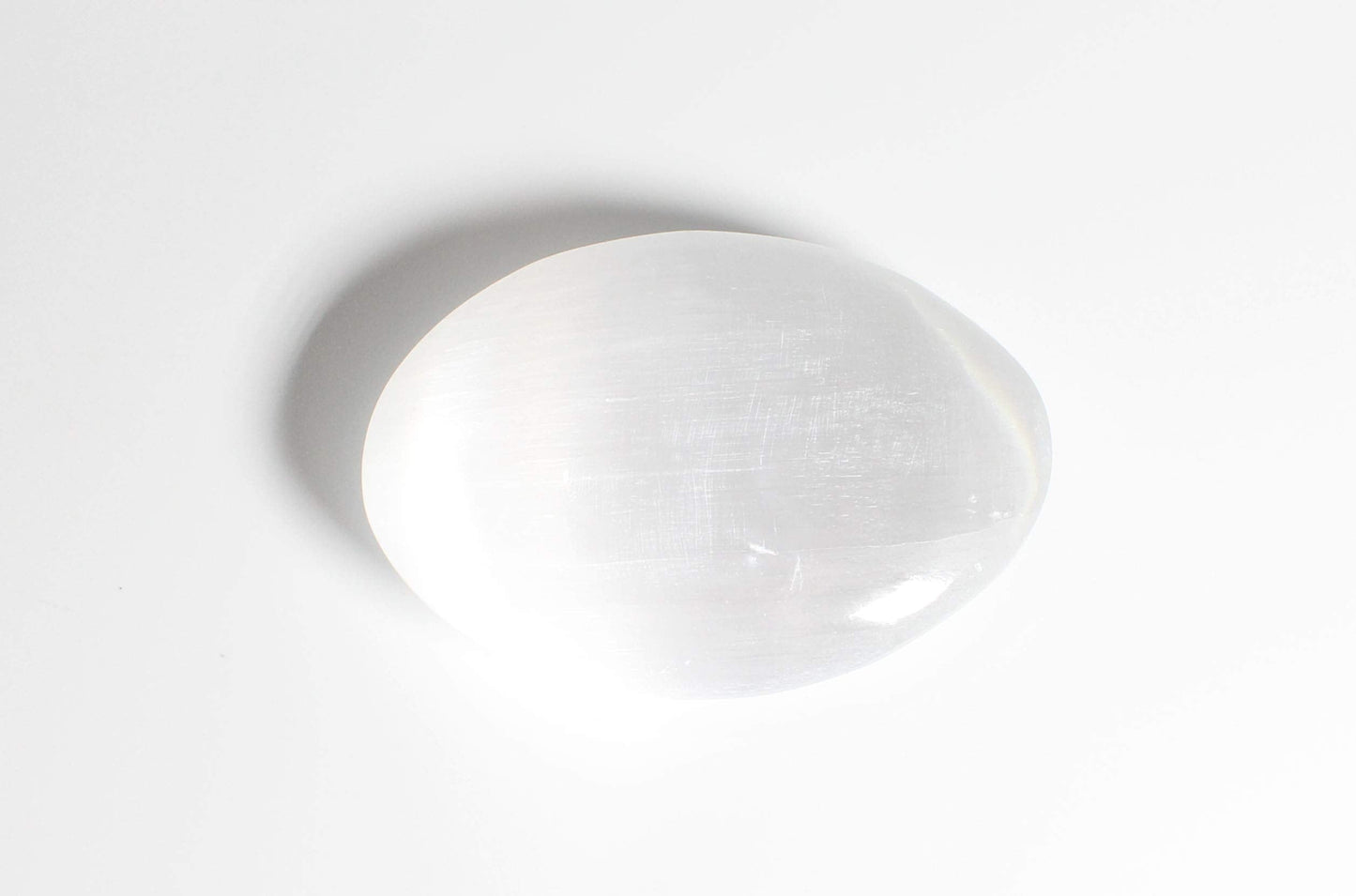 MINERALUNIVERSE Natural White Selenite Palm Stone - Healing Crystal - Large Crystal Selenite Spiritual Healing Massage Stone