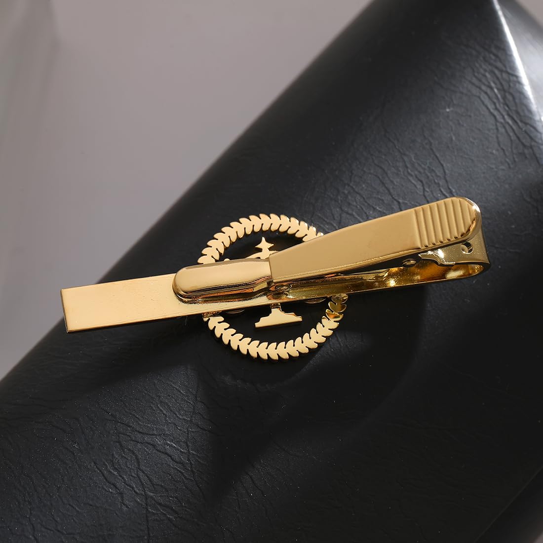 Metal Balance Badges Suit Brooch Libra Scales Brooches For Men (gold tie clip)