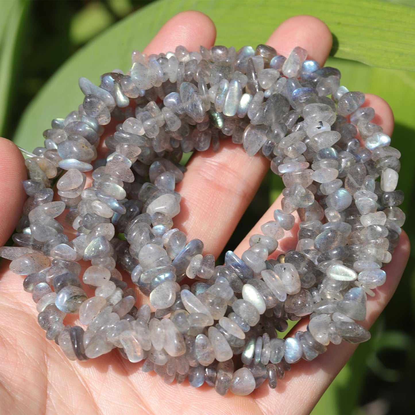 400pcs Natural Chip Stone Beads for Jewelry Making Labradorite 5-8mm Irregular Gemstones Healing Crystal Loose Rocks Bead Hole Drilled for Ring Earrings Necklace Bracelet Making DIY Art Crafts