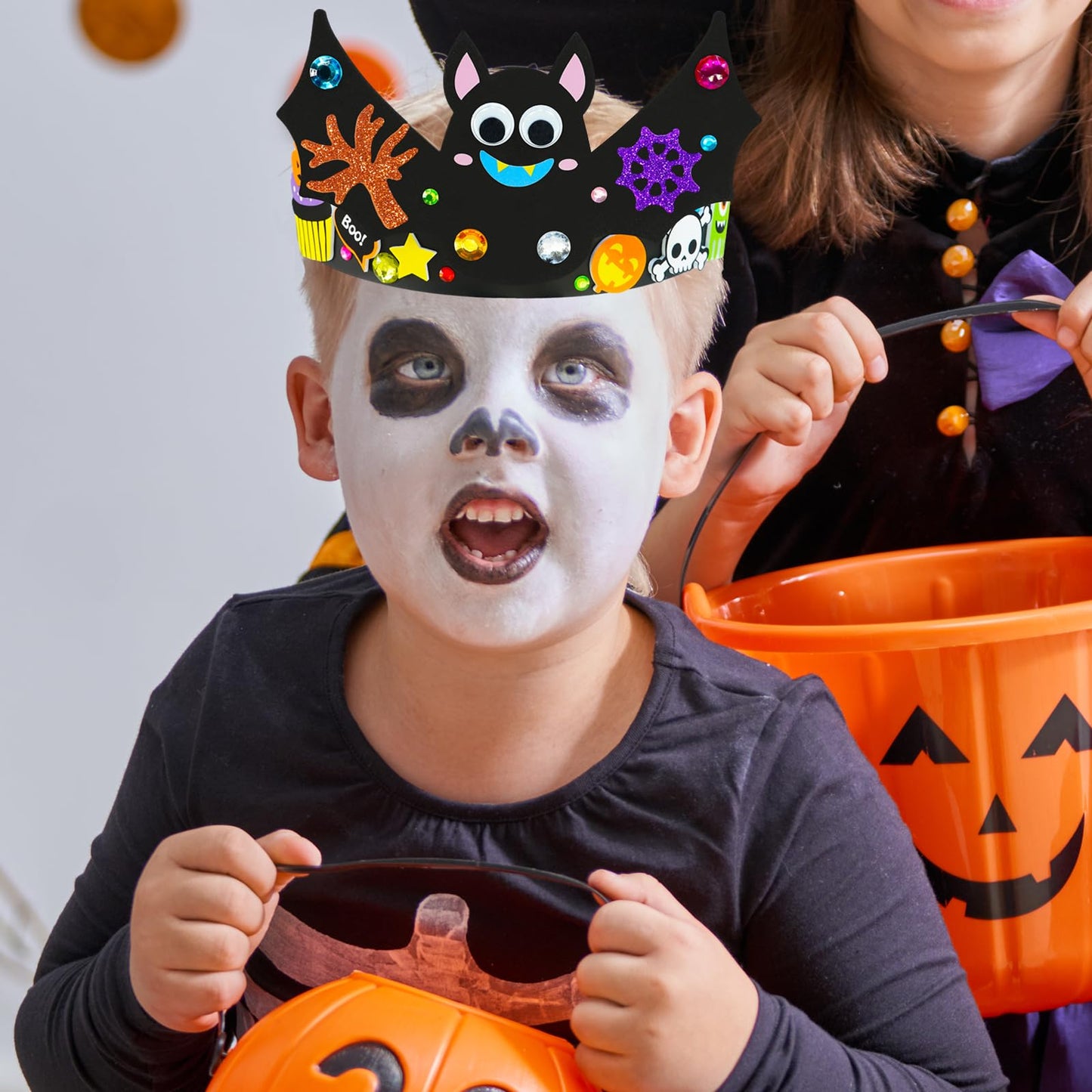 Winlyn 24 Sets Halloween Headbands Craft Kits DIY Crown Art Sets Spider Bat Jack-o'-Lantern Witch Hat with Halloween Foam Stickers Crafts for Kids Classroom Activities Party Favors Trick-or-Treat