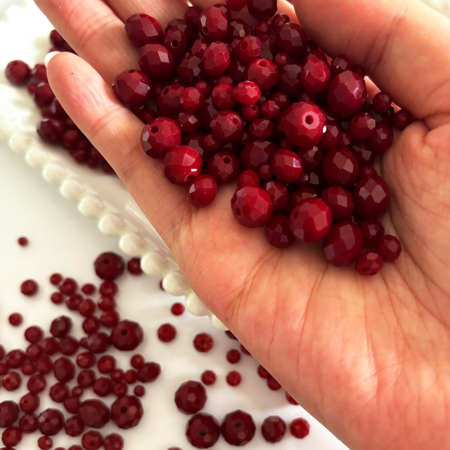 CrzBeadss 780Pcs Briolette Crystal Glass Beads for Jewelry Making, 3-10mm Faceted Red Crystal Beads for Bracelets, Rondelle Glass Beads Bulk for Crafts Wine Charms Wind Chimes Suncatchers