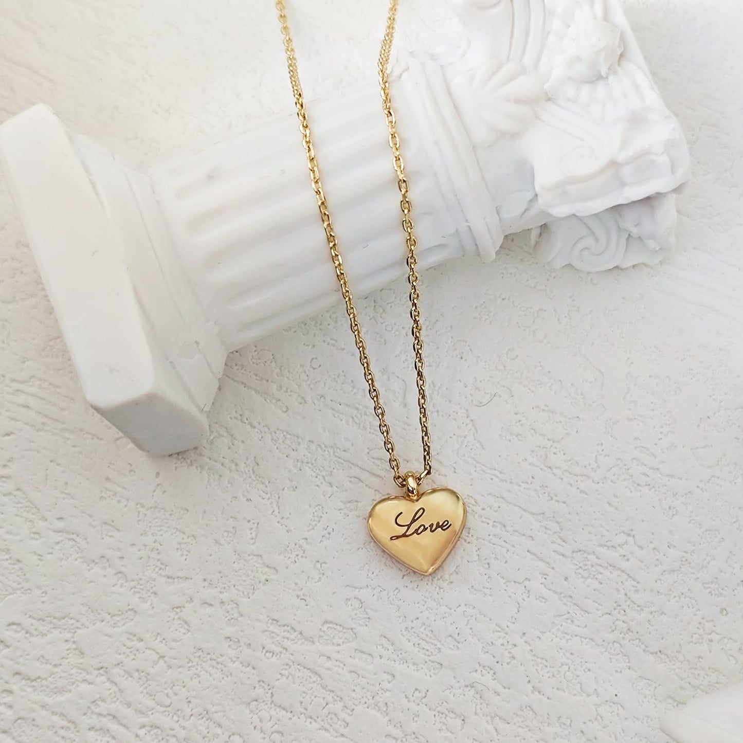 Zeffy Gold Heart Necklace for Women, Gold Heart Love Necklace Initial Necklace Dainty Heart Necklaces Tiny Gold Initial Necklaces Birthday Valentine's Day gift Gifts for Women Jewelry