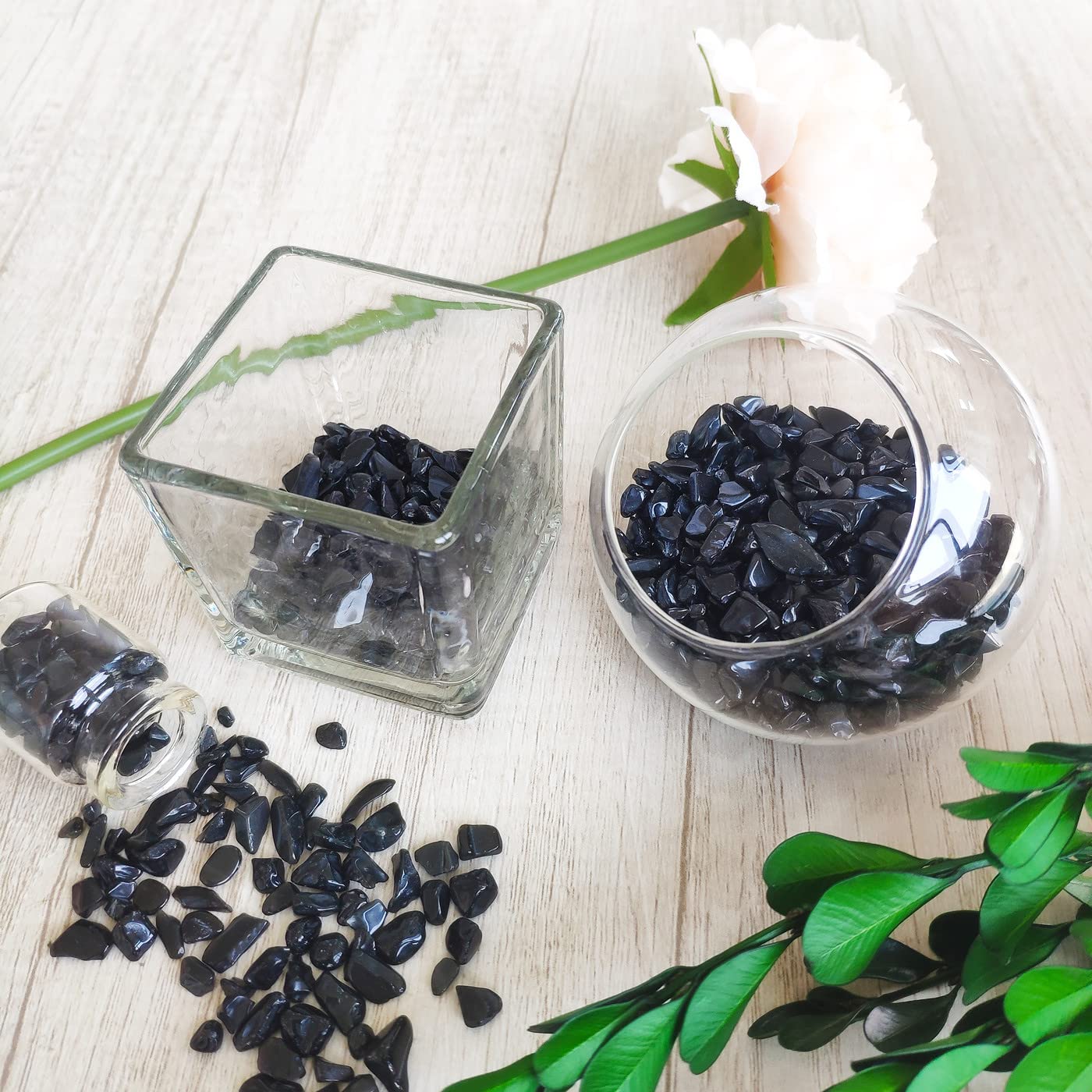 ZHIYUXI Obsidian Crystal Vase Filler Crystal Chips Stone for Decoration Succulent Plants Vase Fish Tank Gravel Crushed Crystals Chips Gemstone Polished Healing Crystals Quartz Home Decor Gem Stones