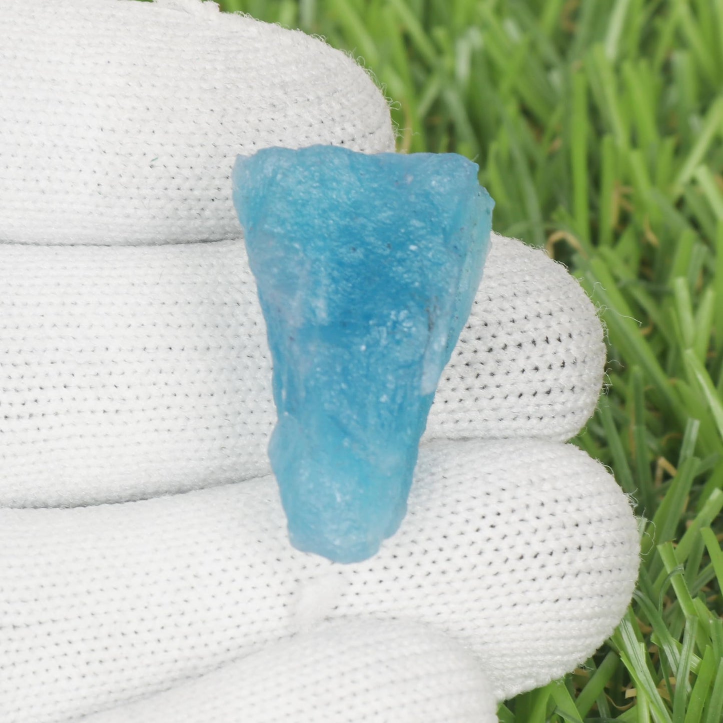 GEMHUB Crystal Aquamarine 26.00 Carat Natural Rough Aquamarine Gemstone Necklace For Women And Mens