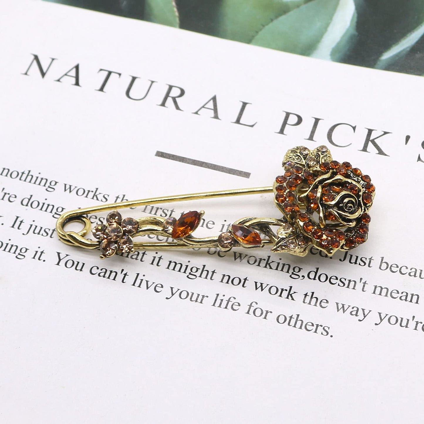 Retro Rose Flower Crystal Brooches Pins Elegant Beautiful Rhinestone Floral Brooch Good Idea for Party Dance Wedding Banquet Fashion Jewelry for Womens Girls (Retro Rose Flower)