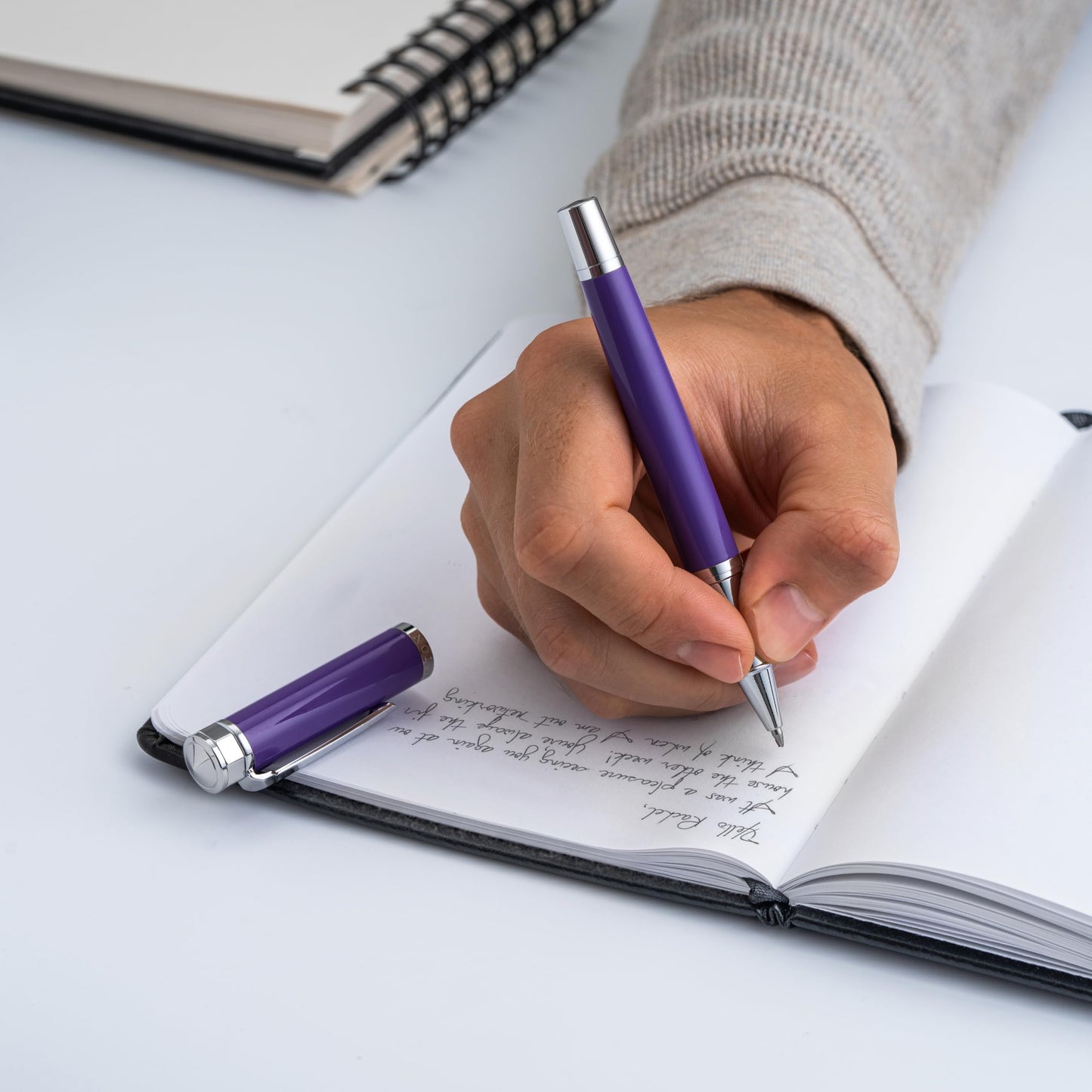 Ellington Pens Luxury Ballpoint Pen β Premium Quality, Smooth Writing Experience, Elegant Design, Includes 2 Ink Refills β Ideal for Professionals and Gift Giving (Purple Silver)