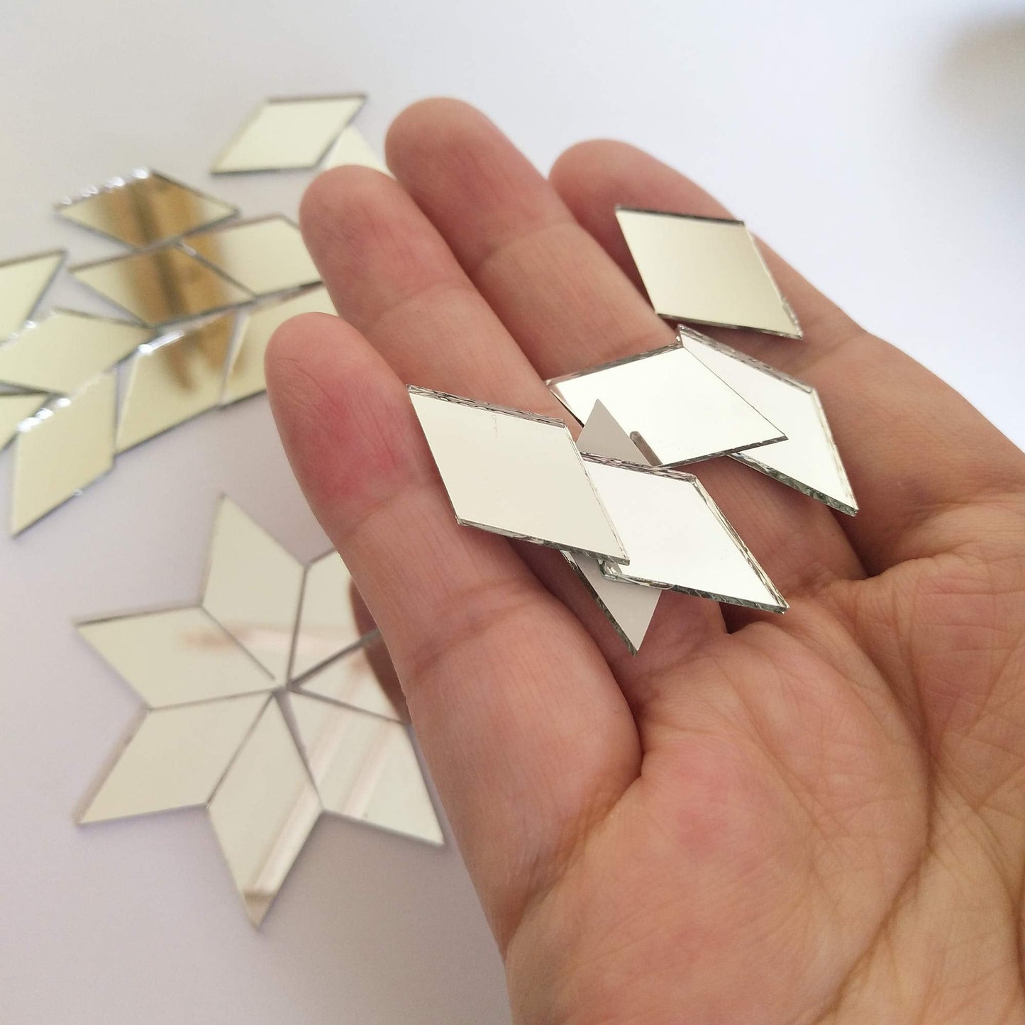 Set of 200pcs RUIXUAN Diamond Shape Mosaic Tiles Mirror Glass Home Decoration Crafts DIY Accessory (1/2x1inch)