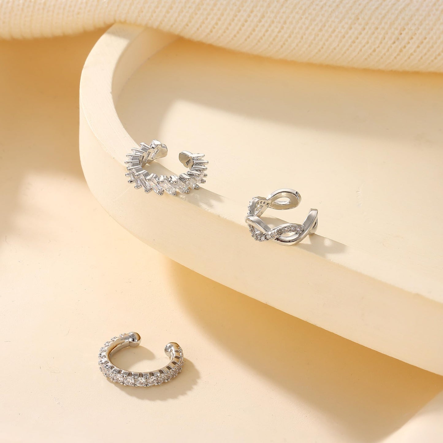 Dochais Ear Cuffs Non-Piercing Earrings for Women Cute Small Clip-On Cartilage Earring 14k Gold Plated Dainty Fake Piercings Earings Silver Style1