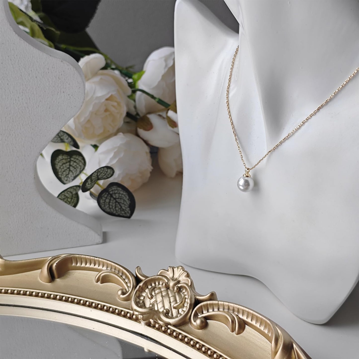 Zeffy Gold Daisy Flower Pearl Layered Necklace Cute Gold Necklace Stack Wedding Jewelry Sets for Women Bridesmaid Gifts 2PCS