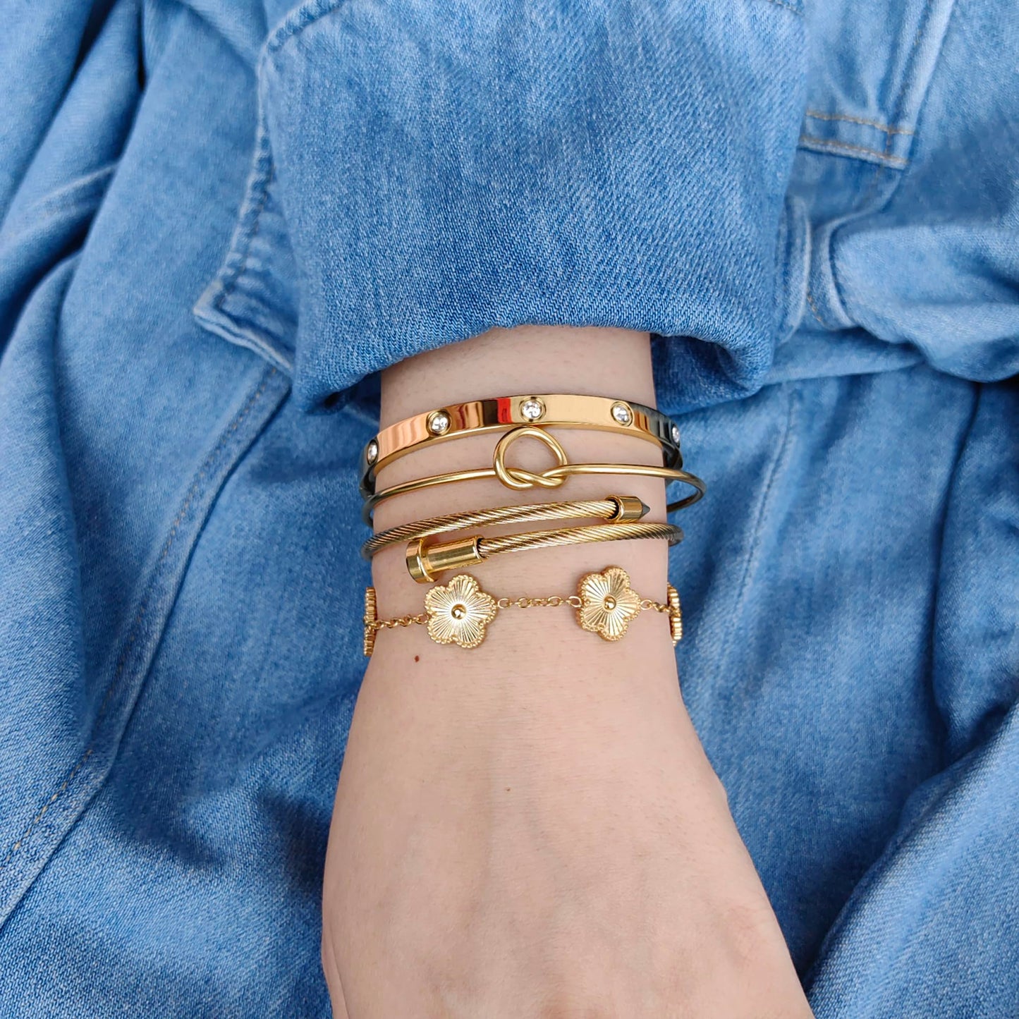 MAOCEN Womens 4Pcs Stackable Floral Gold Bracelets Stainless Steel Bangle Bracelets Non Tarnish Silver Set Trendy Jewelry Gifts for Womens (Gold Gold, 7")
