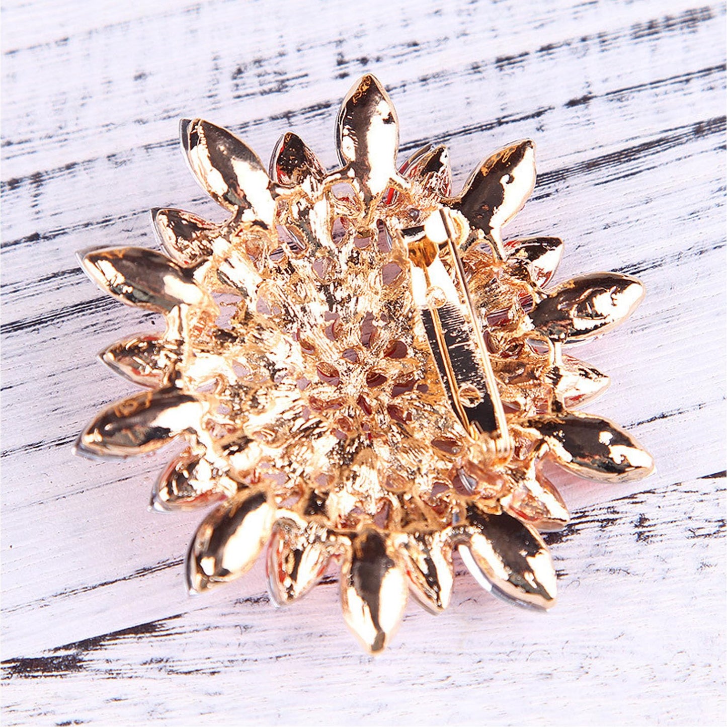 Rhinestone Large Flower Brooches Pins for Women Fashion Sparkly Crystal Sunflower Statement Brooch Wedding Party Suit Dress Formal Jewelry Accessories (black)