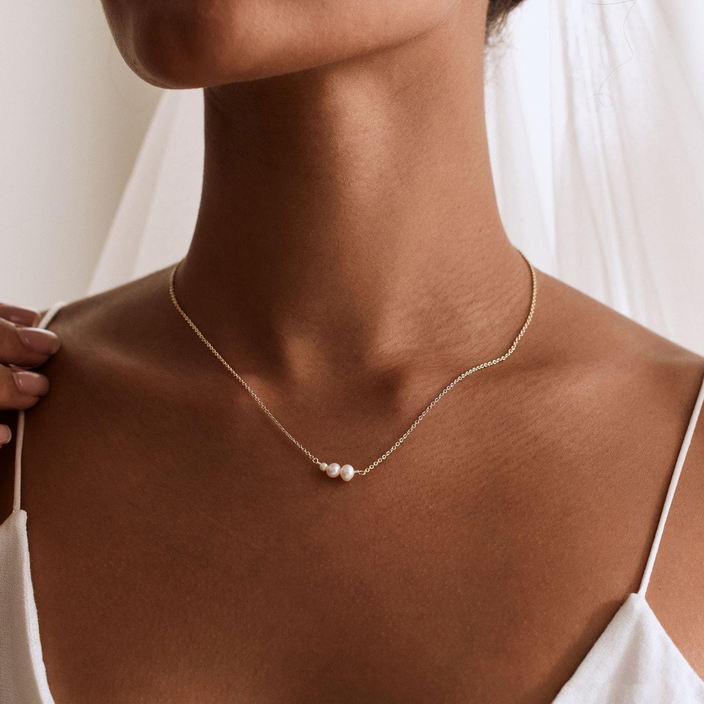 Treasure Bender Pearl Necklaces for Women Trendy, 14k Gold Plated Dainty Necklace Simple Pearl Drop Single Charm Pendant Necklace Birthday Wedding Gifts Gold Jewelry for Women