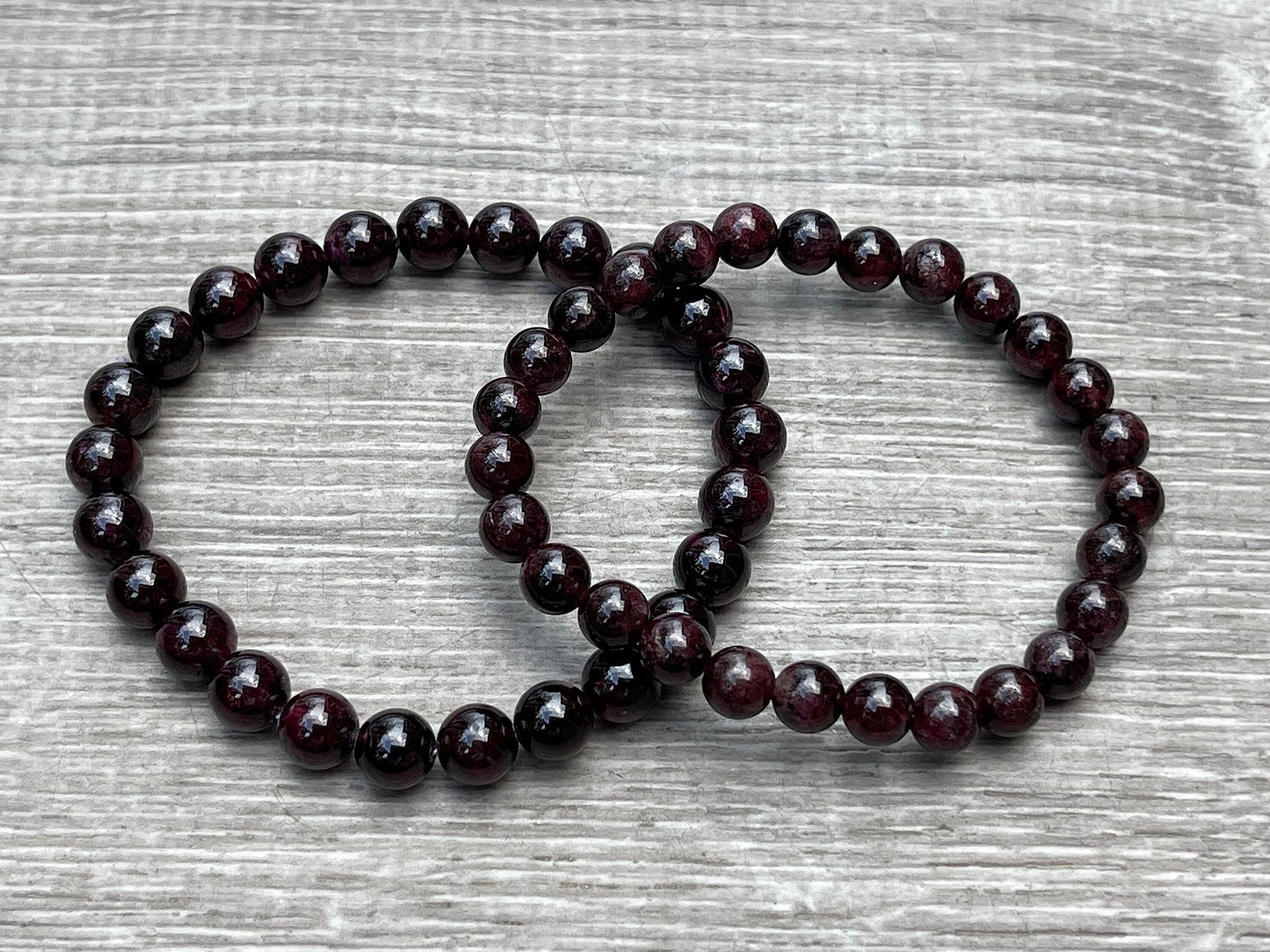 GAF TREASURES Garnet Crystal Bead Bracelet 7-8mm, Genuine Garnet Stretch Gemstone Bracelet, Healing Crystal Bracelet, Gift for Men & Women (1)
