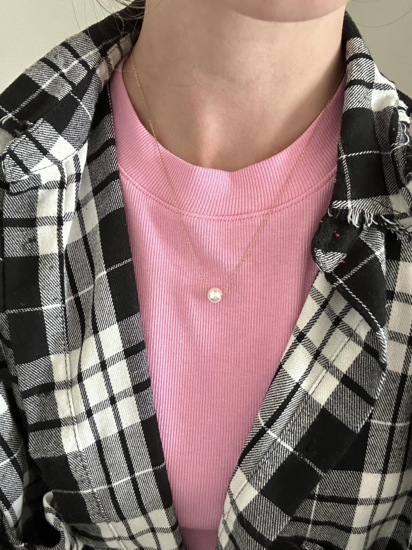 Trinckle Single Pearl Necklace, 8MM Pearl Pendant Necklaces for Women 14K Gold Dainty Strands Necklace Simple Floating Pearl Charm Gifts for Women as Girlfriend Brides Prom Gifts