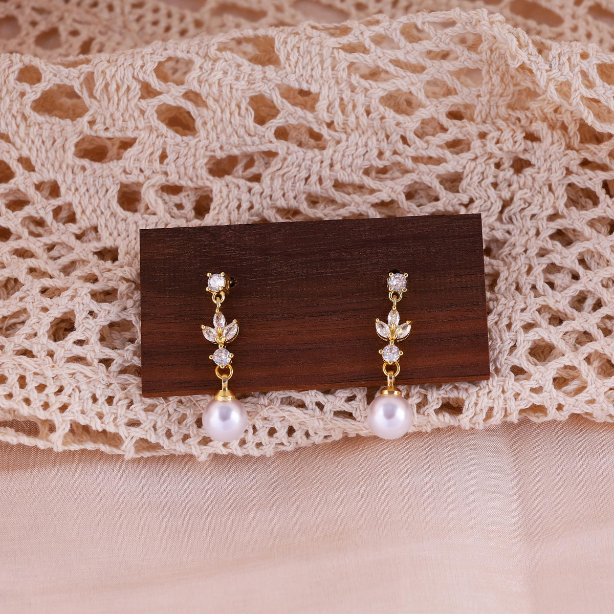 SELFROSE Gold Dangle Earrings for Women,Dainty Gold Drop Wedding Earring Statement Prom Earrings for Women Trendy Fashion Bride Earring Long Wedding Jewelry