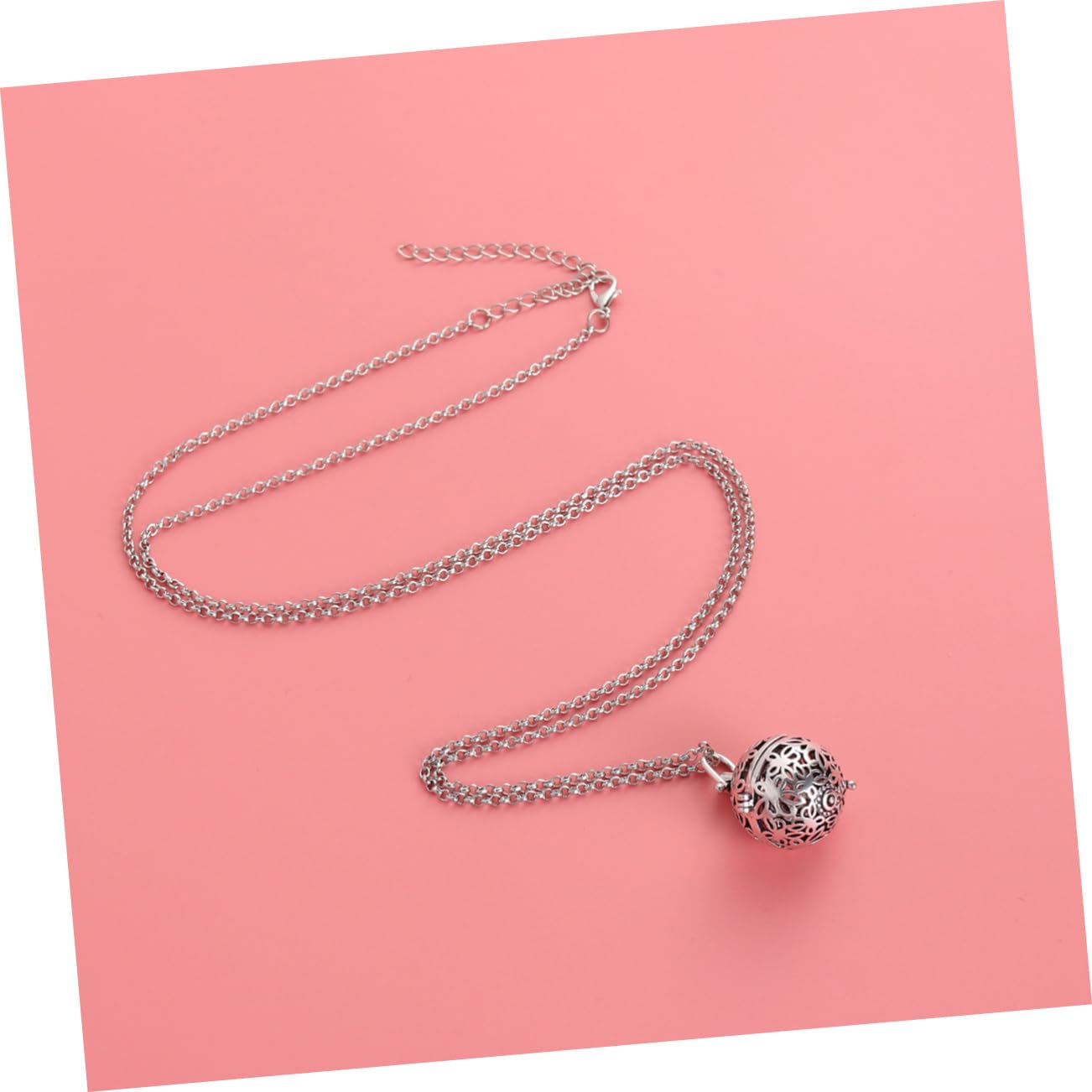 PLAFOPE Aromatherapy Essential Oil Diffuser Necklace Pendant Hollow Round Locket 15.74In Stylish Air Freshener Jewelry for Women Daily Wear
