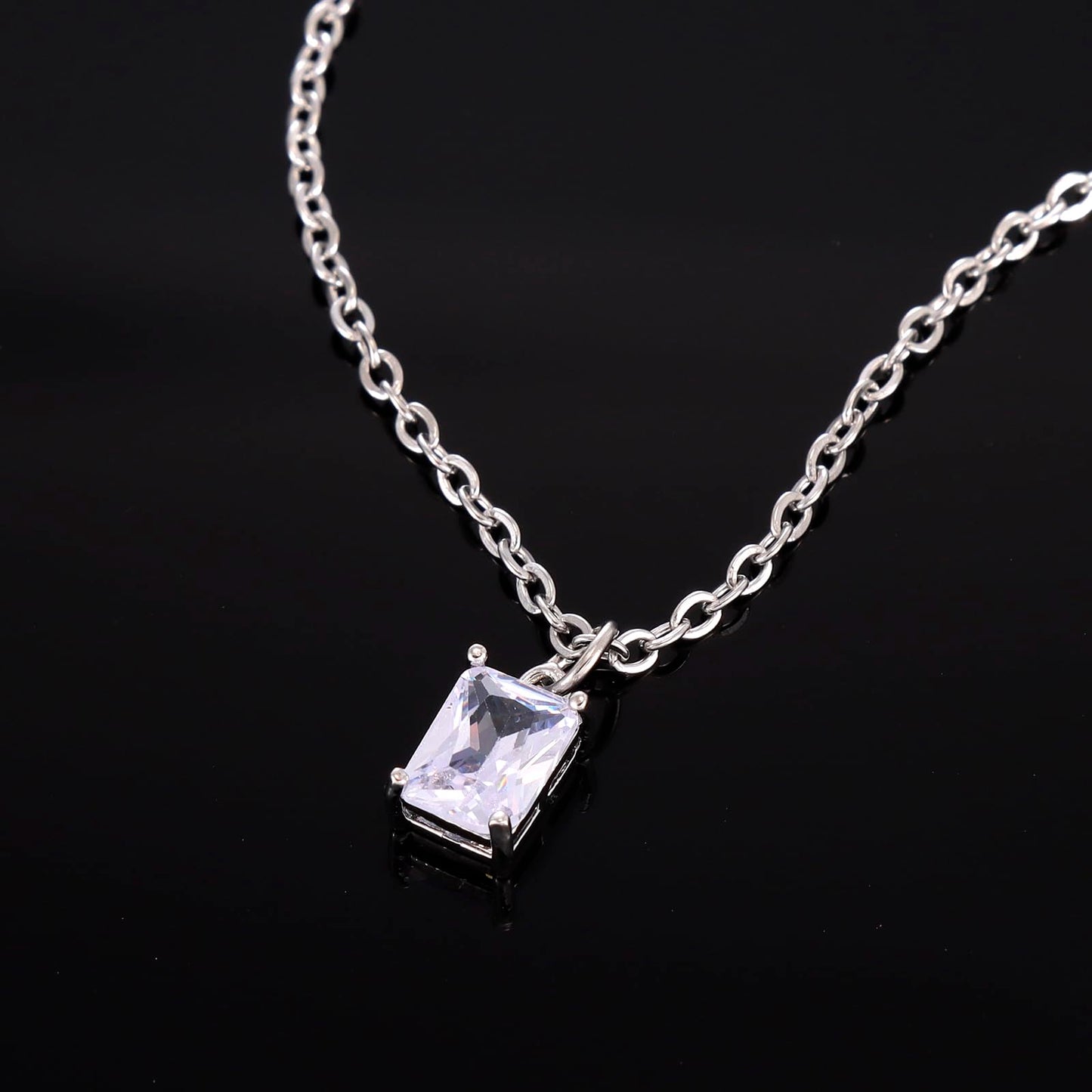 Kivosliviz Moonstone Necklace for Women Her Friends Couple Mom New Beginnings Jewelry Healing Crystal Necklace