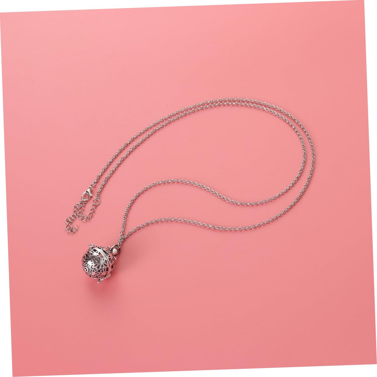 PLAFOPE Aromatherapy Essential Oil Diffuser Necklace Pendant Hollow Round Locket 15.74In Stylish Air Freshener Jewelry for Women Daily Wear