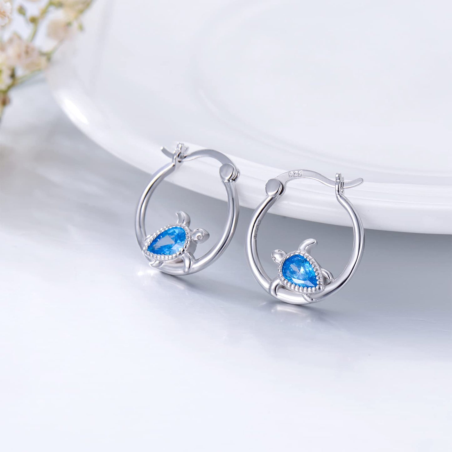 Turtle Earrings for Women Girls 925 Sterling Silver Sea Turtle Hoop Earrings Ocean Animal Huggie Hoop Earring for Sensitive Ears Beach Jewelry Graduation Gifts for Daughter Her