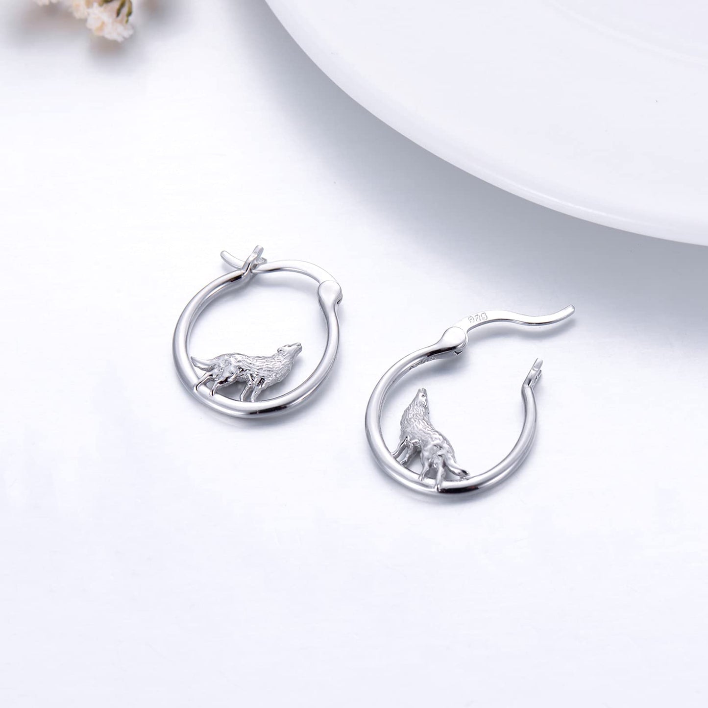 Hypoallergenic Wolf Hoop Earrings for Women Girls Sterling Silver Small Animal Huggie Hoop Earrings for Sensitive Ears Wolf Jewelry Graduation Gifts