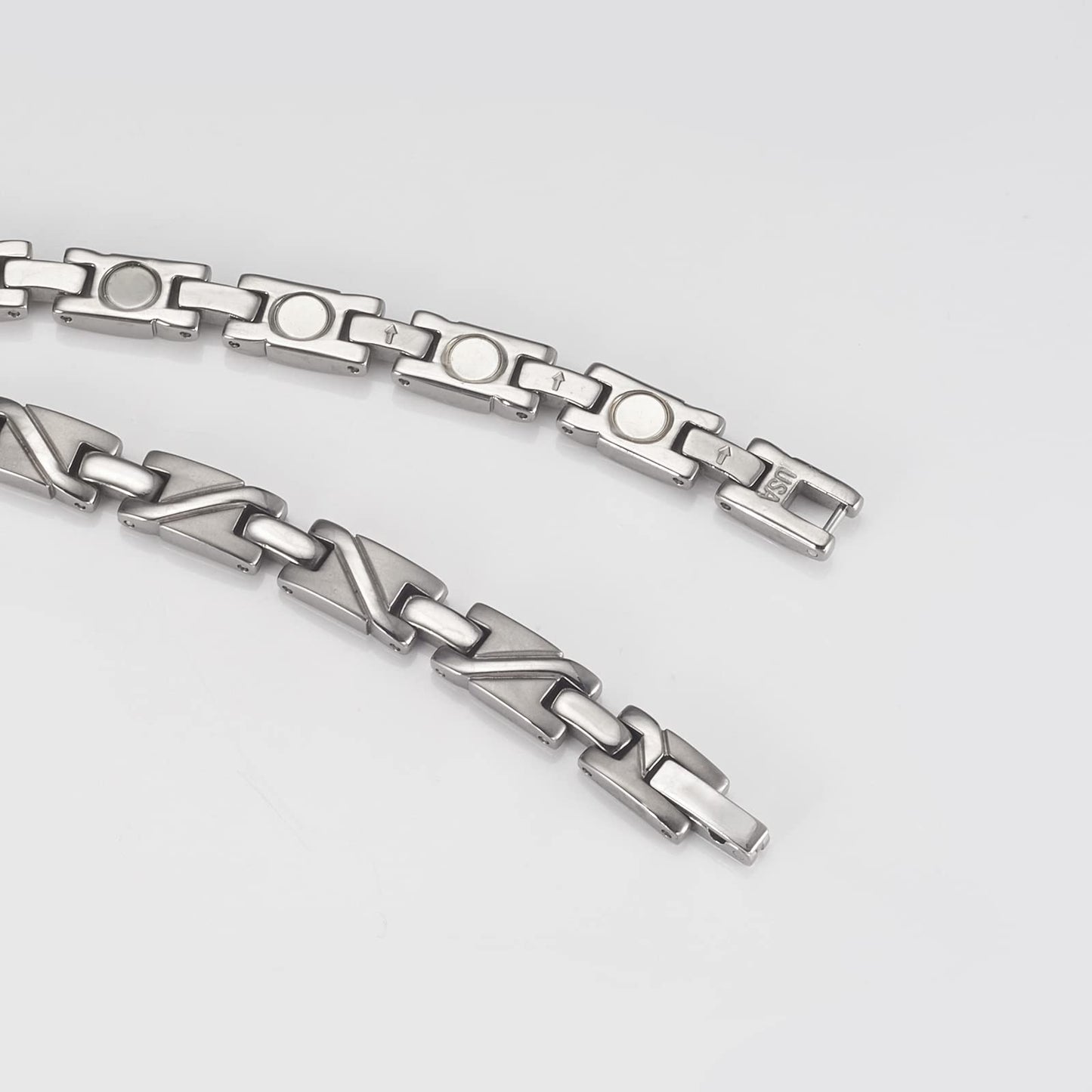 EnerMagiX Magnetic Necklace for Men & Women, Pure Titanium Magnetic Necklace, Fashion Jewelry Present (Silver)