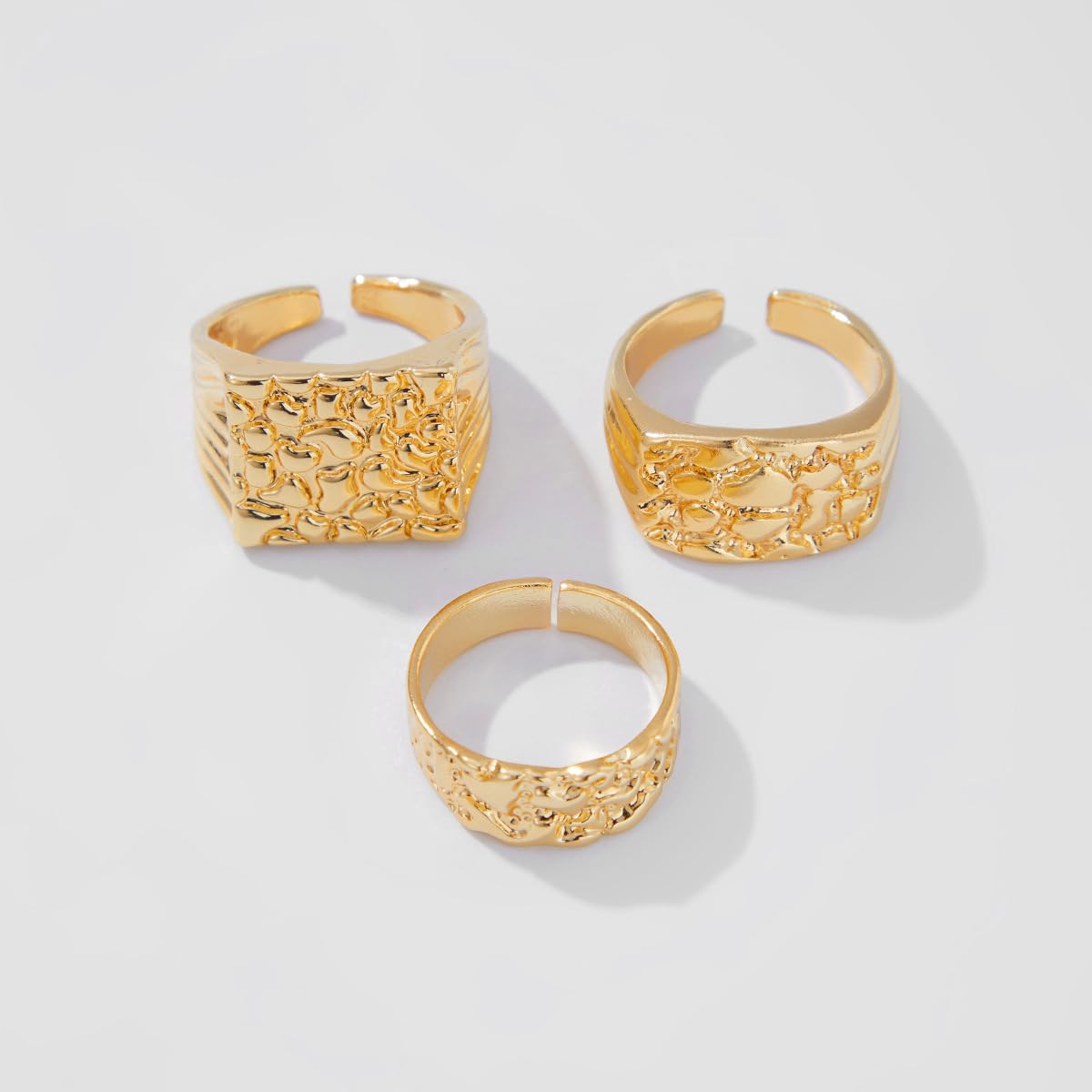 3Pcs Gold Chunky Knuckle Rings for Men Women Punk Stackable Finger Rings Set Hip Hop Harmmered Texture Statement Ring Vintage Gothic Ring Birthday Party Christmas Halloween Valentines Day Wedding Holiday Jewelry (Gold)