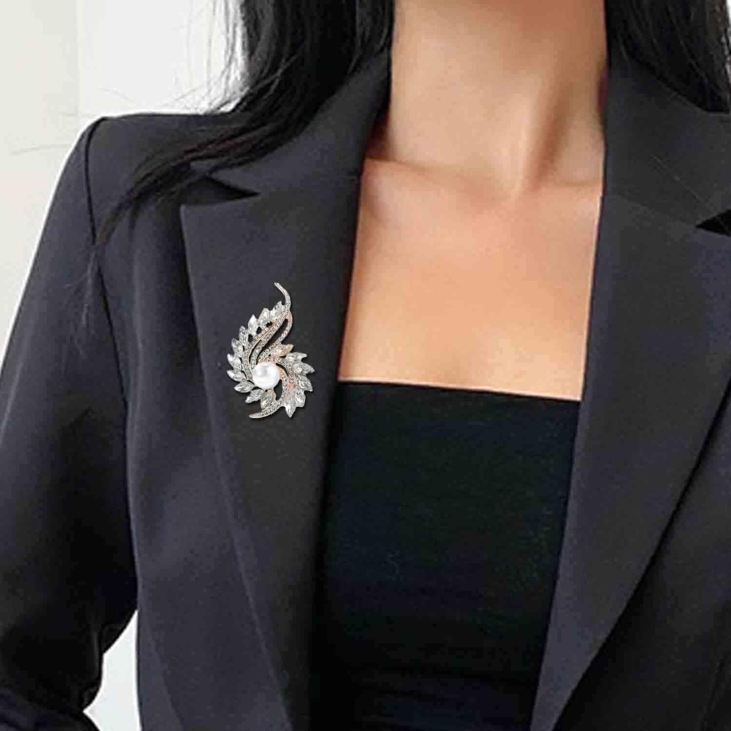 Flower Crystal Brooches Pins Fashion Beautiful Created Rhinestone Floral Brooch Good Idea for Party Dance Wedding Banquet for Elegant Women Girl (Pearl Flower)