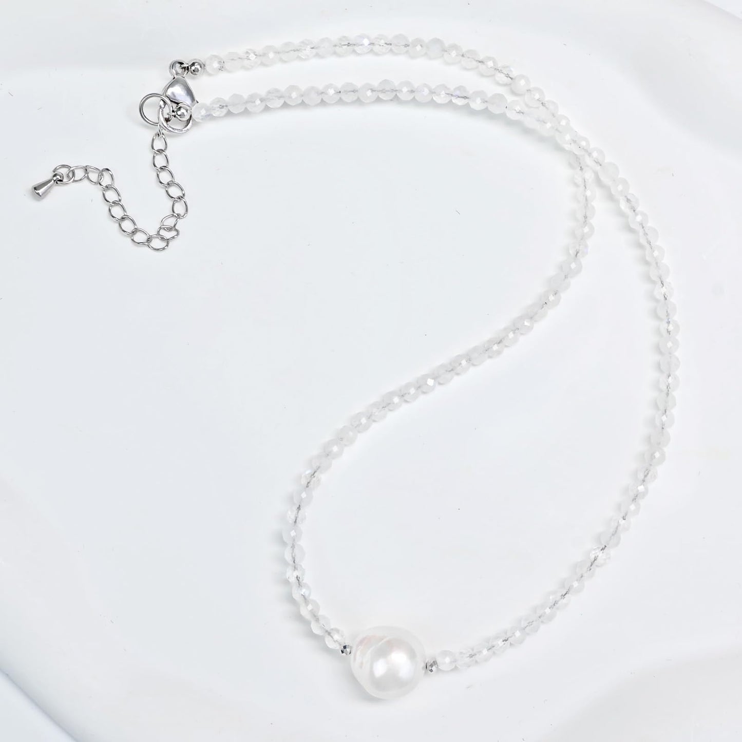 GEMTAL Single Pearl Choker Pendant Necklaces for Women, Natural Gemstone Womens Moonstone Crystal Choker Necklace, Dainty Round Freshwater Pearl Handmade Jewelry Gift Women Birthday Bridesmaids Anniversary(Moonstone, 18")
