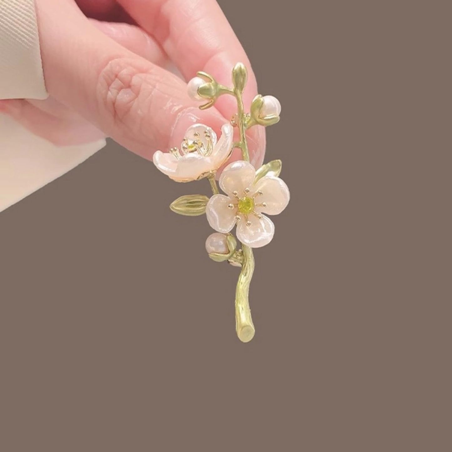 Elegant Flower Brooch for Women, Vintage Premium Enamel Boutonniere, Coat and Suit Pendant Necklace, Jasmine Magnolia Lily Osmanthus Designs (Jasmine)
