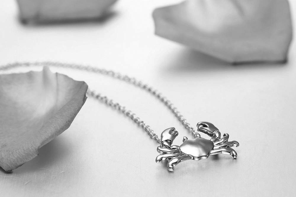 MOKAVIKY 25 Vintage Animal Crab Pendant Necklace for Women Silver Chain Crab Charm Dainty Jewelry
