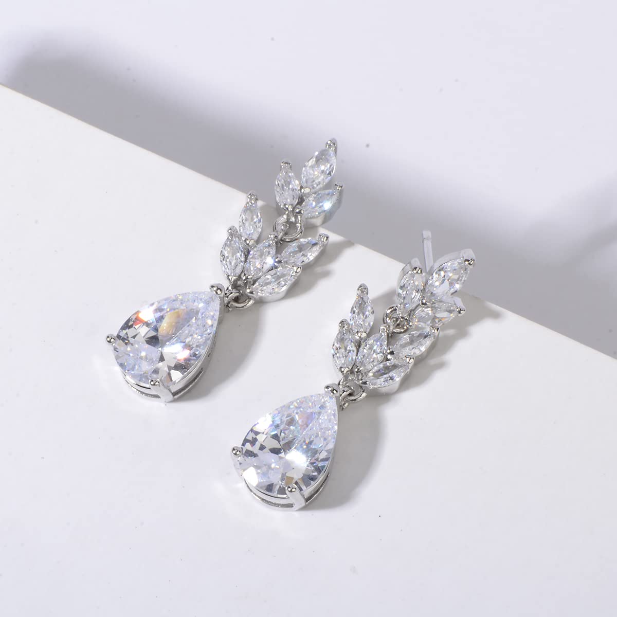 Small Cubic Zirconia Teardrop Wedding Earrings for Brides Birdesmaids Marquise Crystal Bridal Dangle Drop Earrings for Women Prom Jewelry Set