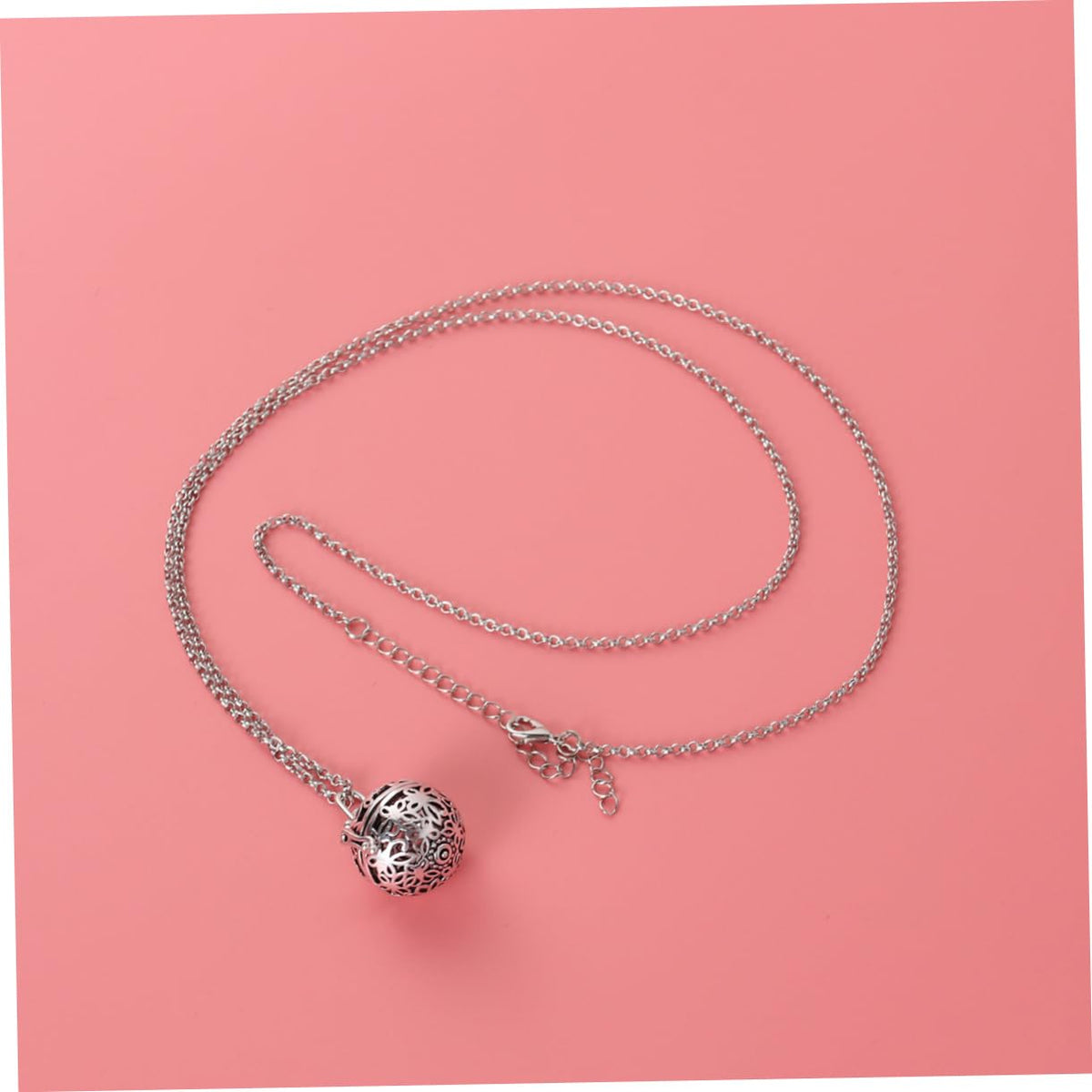 PLAFOPE Aromatherapy Essential Oil Diffuser Necklace Pendant Hollow Round Locket 15.74In Stylish Air Freshener Jewelry for Women Daily Wear