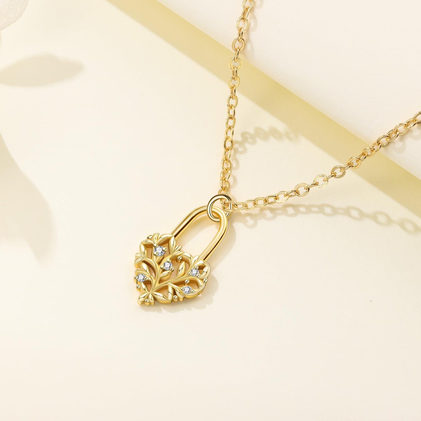 MISEFF 925 Sterling Silver Fashion Pendant Necklace for Women，Fashion Jewelry, 18K Gold Plated， Advanced Retro Series Link Chains ，Basic Multifunctional Accessories Suitable for Multiple Occasions and Daily Wear (Love Lock)