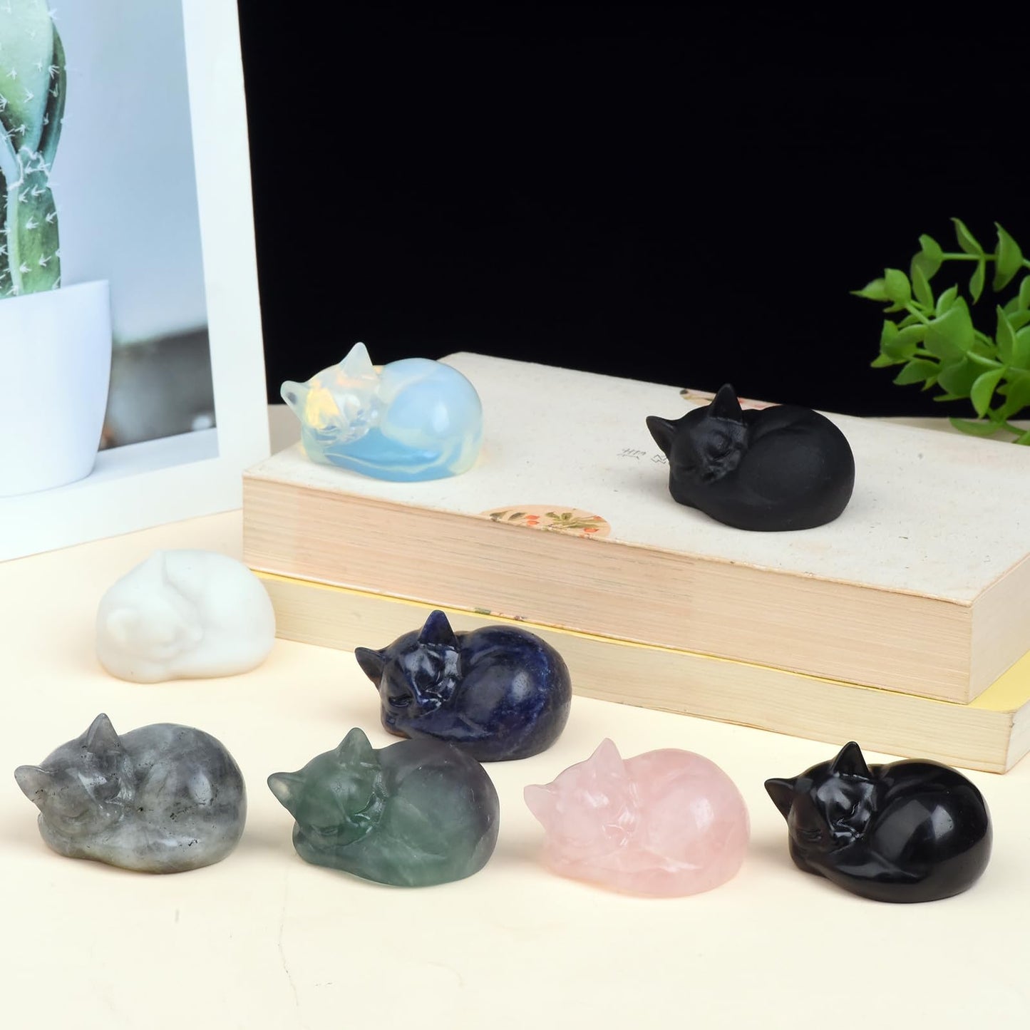 Ytbeoxk 2 Inch Black Obsidian Cat Crystal Statue, Healing Crystal Cat Decorations,Polished Hand Carved Obsidian Lucky Cute Kitten Figurines, Black Cat Gift Home Office Desk Decor for Cat Lovers