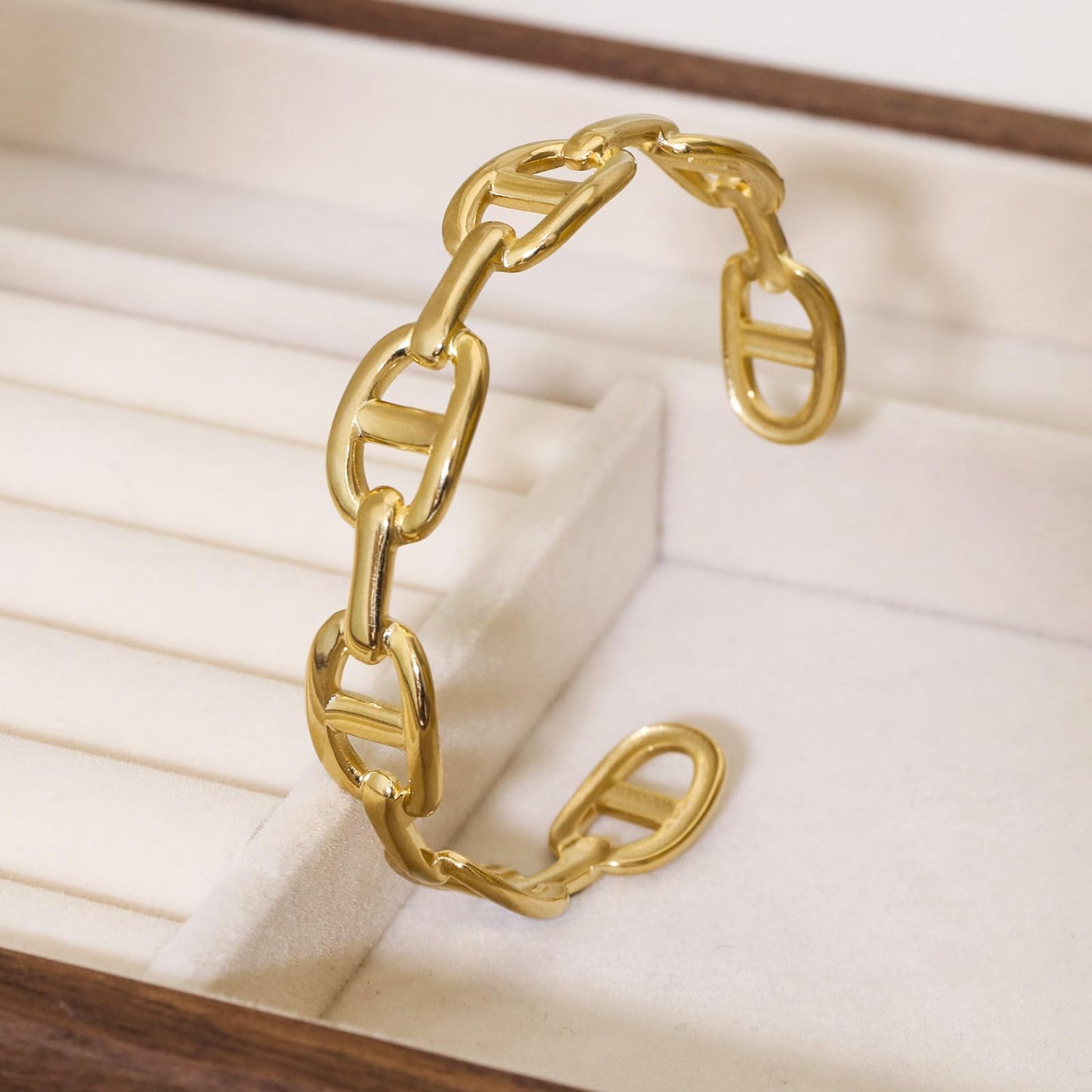 TaYolnFaSo Leaf Cuff Bangle Bracelet for Women 18k Gold Plated Adjustable Wrist Bangle Cuff Bracelets Jewelry Gift for Wife Girlfriend Mother Wedding Prom Birthday Gift
