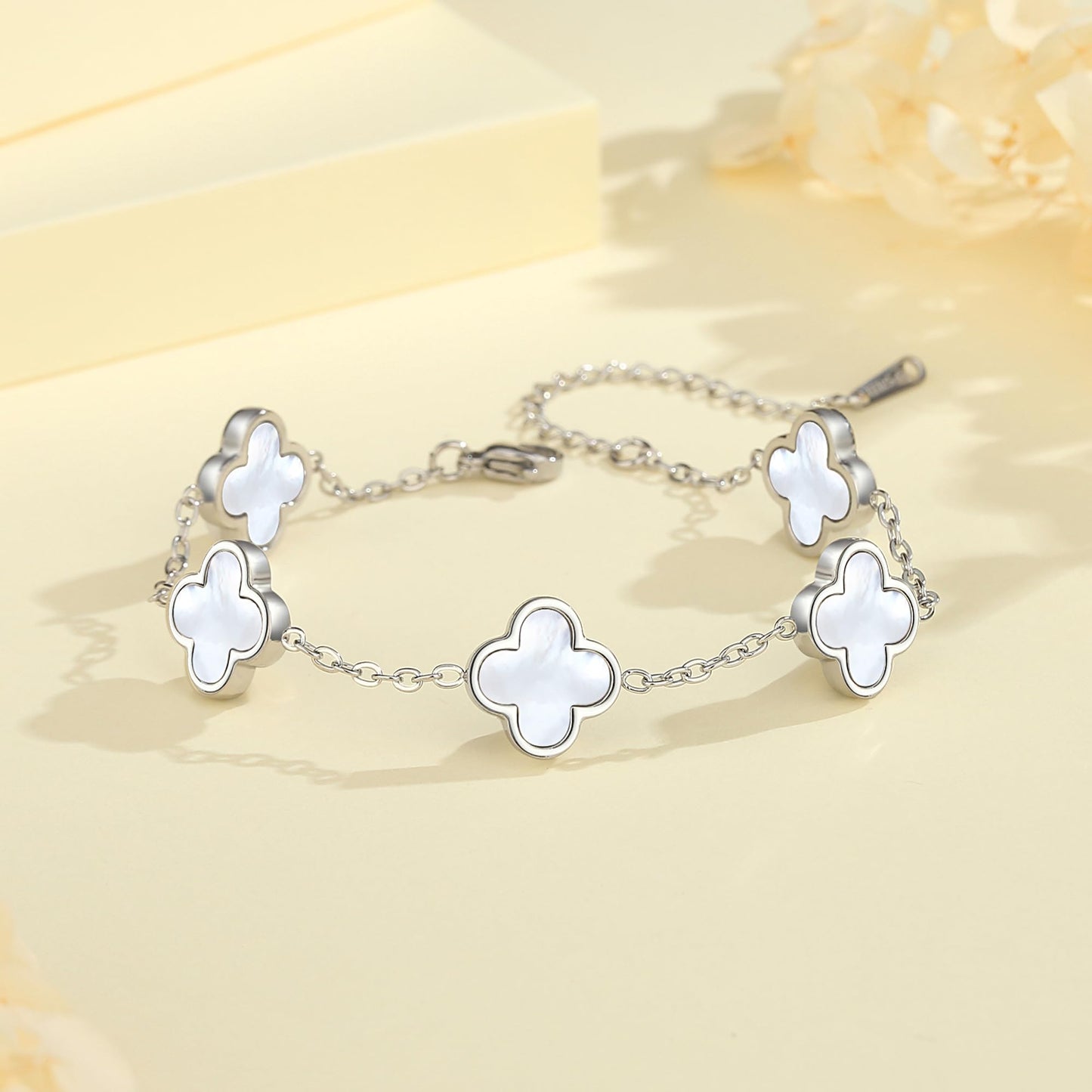 CORSMGSE 18K Gold Plated Clover Lucky Bracelet for Women Gold White Black Pink Green Red Blue Adjustable Double Sided Flower Four Leaf Link Bracelets Trendy Jewelry Gifts for Women Men