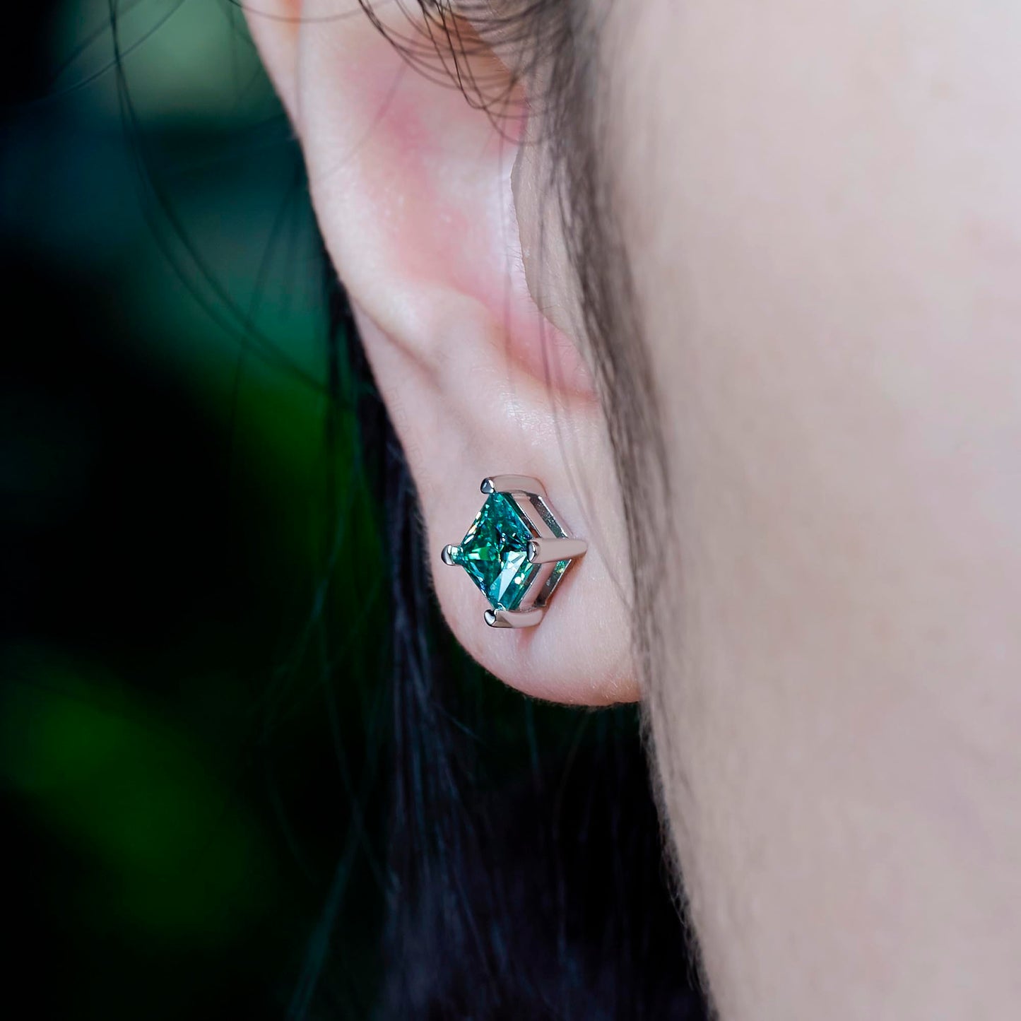 GIGAJEWE Blue Green Color Moissanite Stud Earrings 5mm Princess Cut Moissanite Earrings 1.6ct/pair,18K Gold Plated 925 Steling Silver, Stud Earrings For Women (Princess-cyan)
