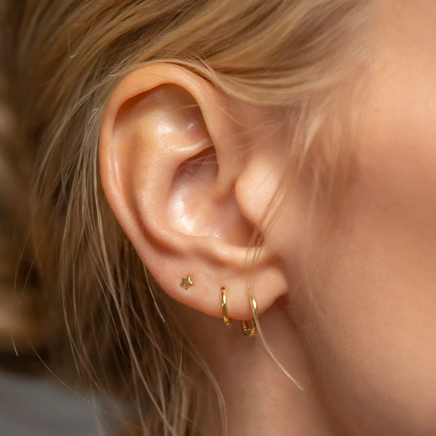 Gokeey Gold Hoop Earrings Set for Women, Tiny Gold Huggie Earrings for Women, Lightweight Mini Small Hoop Earrings Set for Cartilage Earrings