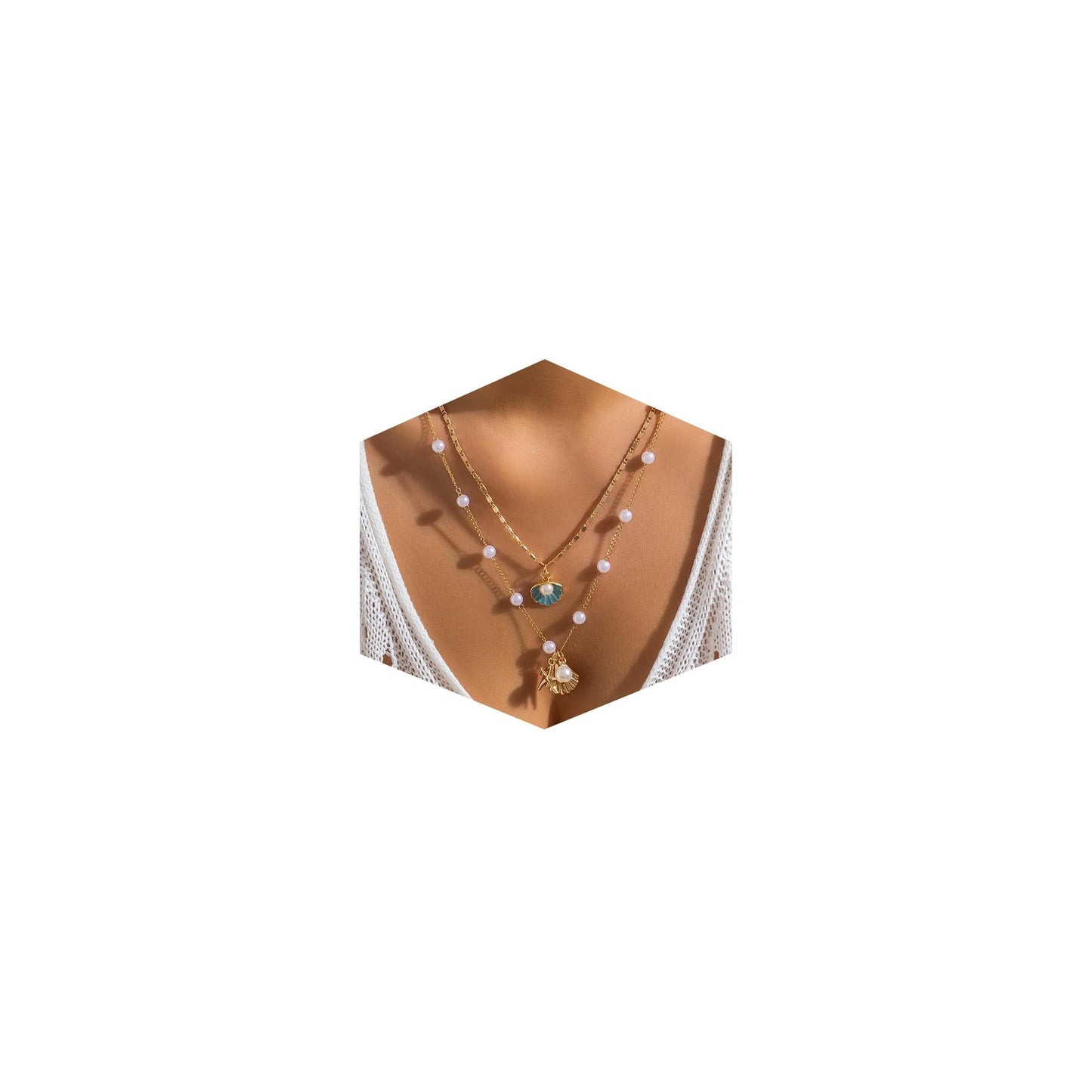 Shell Starfish Necklace for Women Gold Tone Layered Beach Jewelry Pearl Seashell Charm Adjustable Coastal Necklace for Summer Vacation Outfits Gifts