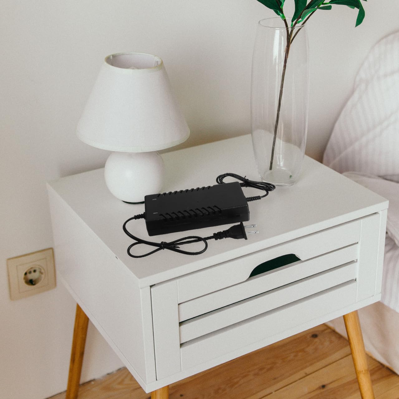 AUTSUPPL Secret Hiding Containers: Fake Charger Secret Stash Compartments Wall Plug Hidden Safes Cash Jewelry Pills Money Storage for Travel Home Security