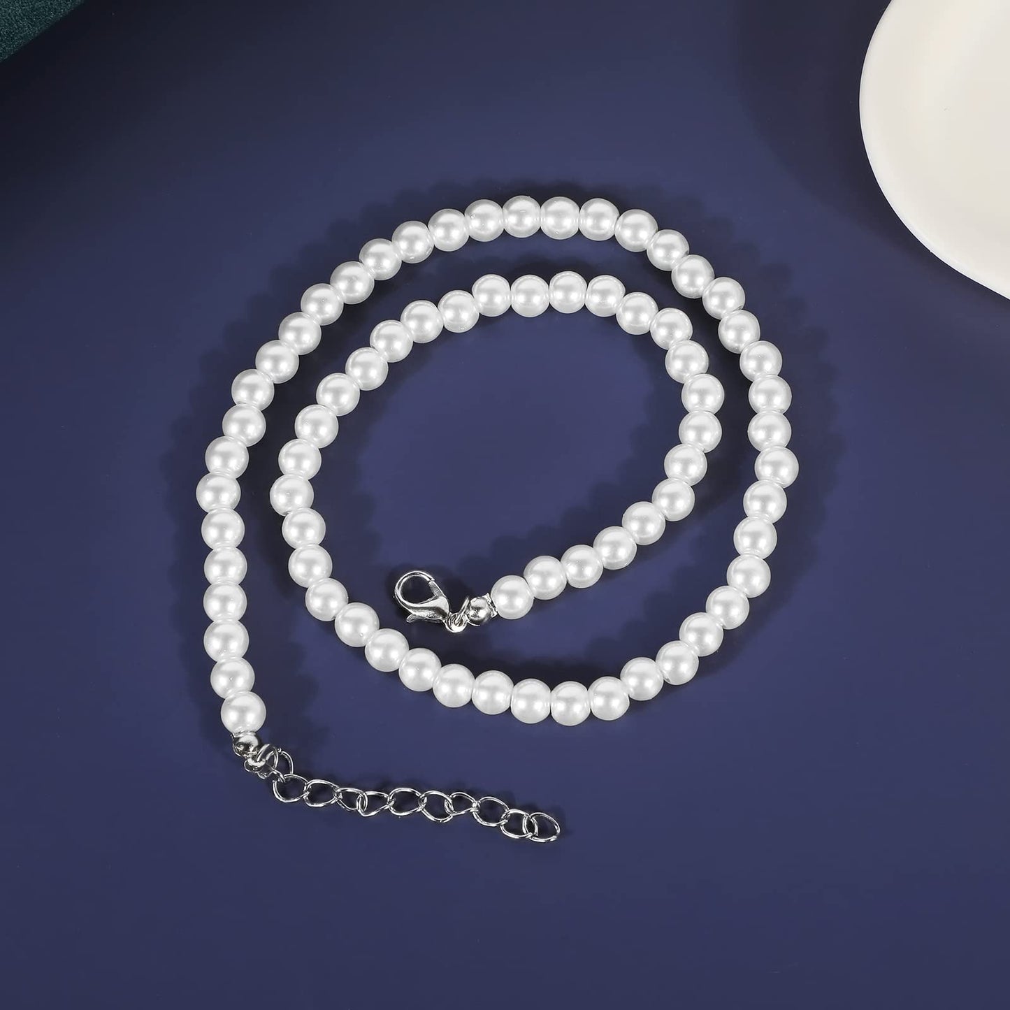 MJartoria Pearl Necklace for Men, 16''-24'' Pearl Necklaces for Women, 6/8mm White Pearl Choker Necklace Trendy Jewelry Gifts for Women Men (16 inches, 6mm)