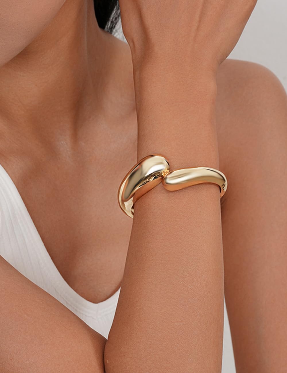 Chunky Gold Bangle Bracelets for Women, Dainty 14k Gold Plated Big Stackable Bangles Set, Trendy Statement Cuff Bracelet Stack Summer Beach Jewelry Gifts (2 Gold & silver bangles)
