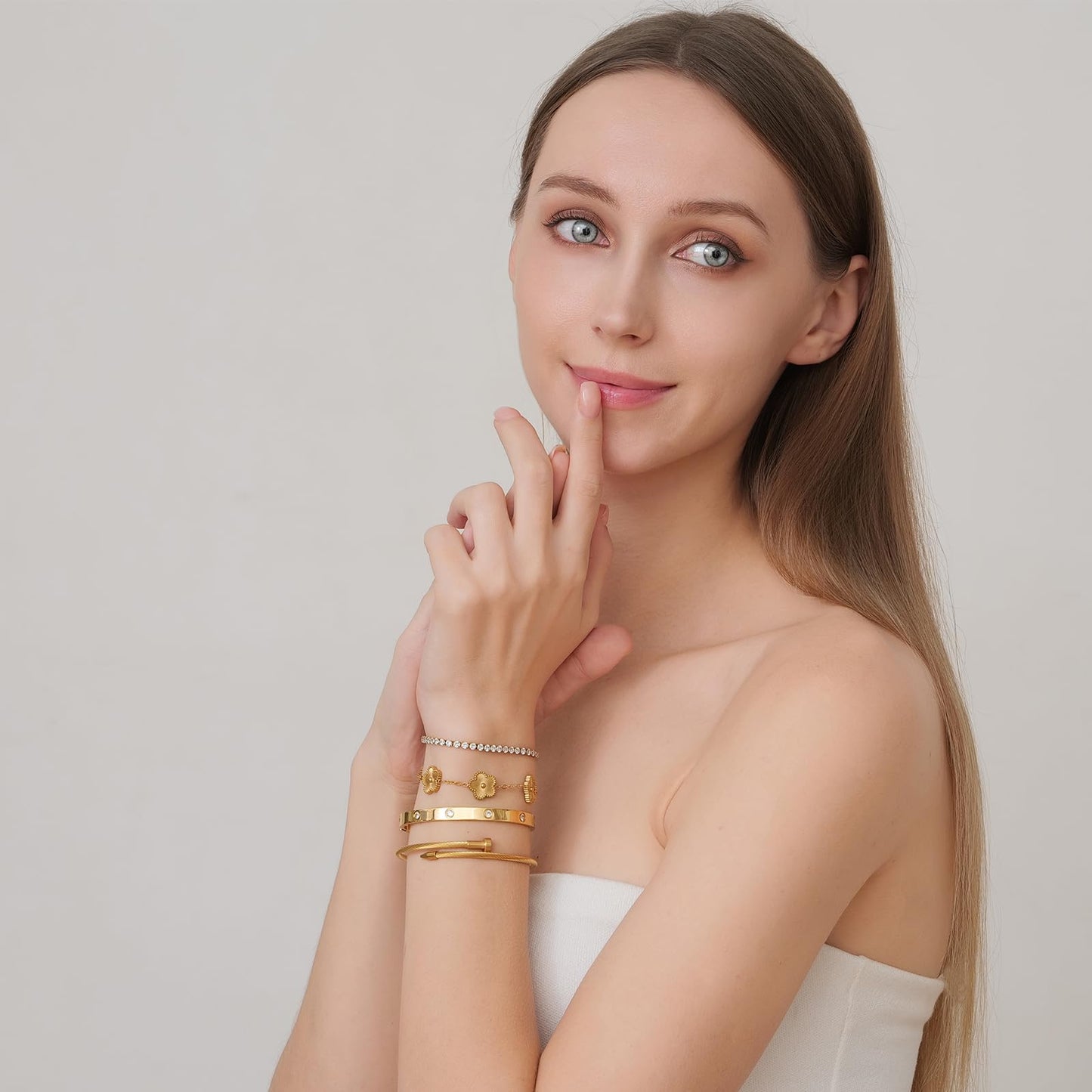 MVCOLEDY 18 K Gold Plated Love Bracelet Stack for Women 4-Piece Bracelet with Synthetic Shell Floral Clover Chain, Tennis Chain and Crystal Gold Bangle, Love Bracelet Design Gift Jewelry for Valentines Mother's Day (Gold)