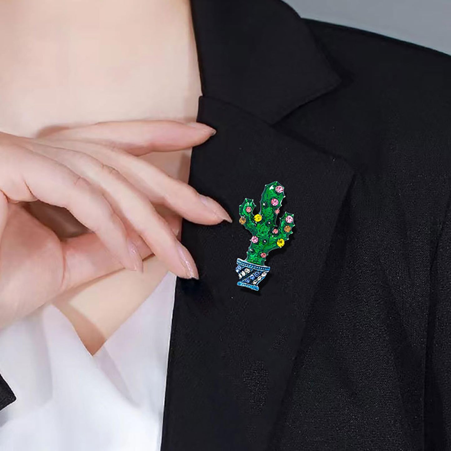 Cactus Brooch Pin for Women Rhinestone Crystal Lapel Pin Sweater Scarves Hats Backpacks Corsage Accessories Dainty Green Jewelry Christmas Birthday Gifts
