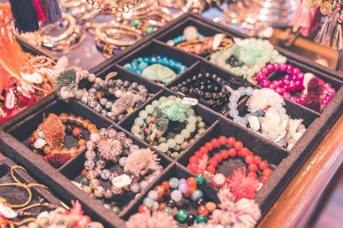 LAIDANLA Tiger Eye 8mm Natural Stone Beads Round Loose Gemstone Stone Beads for DIY Bracelet Necklace Earrings Jewelry Making Polishing Genuine Real Beading 96PCS 2 Strand 32"