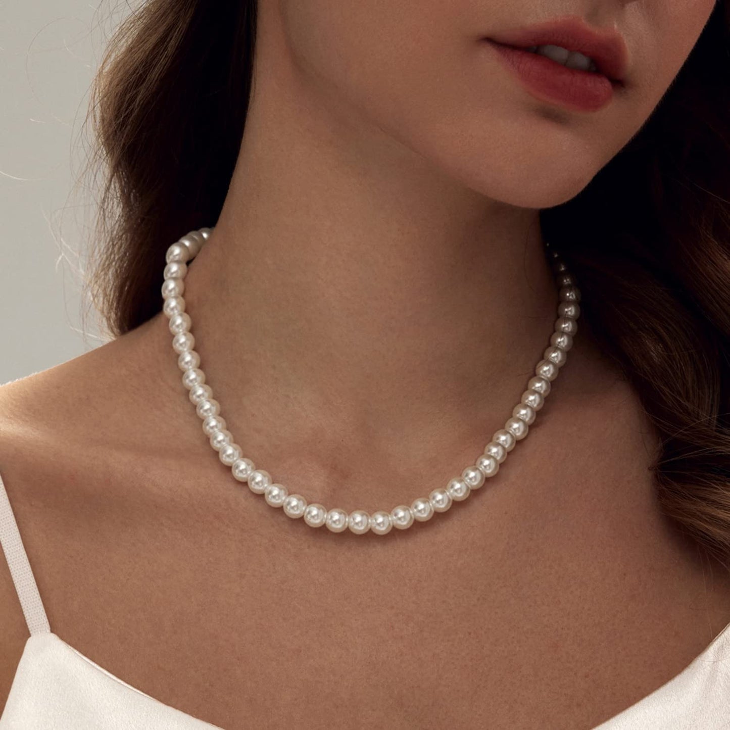 Zeffy Pearl Necklace for Women, 8MM Dainty Round Imitation Pearl Choker Wedding Delicate Jewelry for Women Simple Bridesmaid Jewelry Gifts